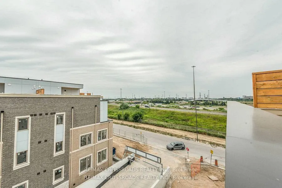 140 Honeycrisp Crescent, #292