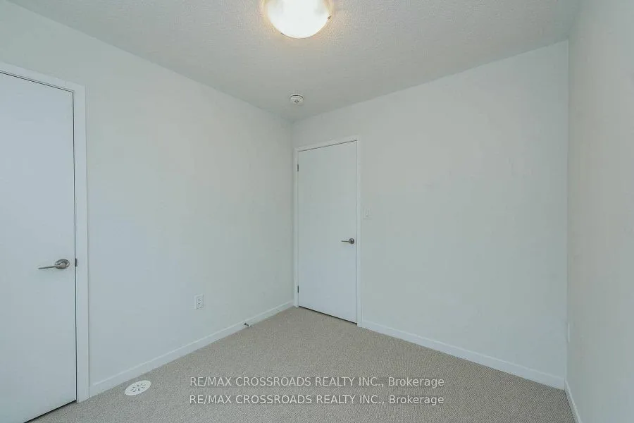 140 Honeycrisp Crescent, #292