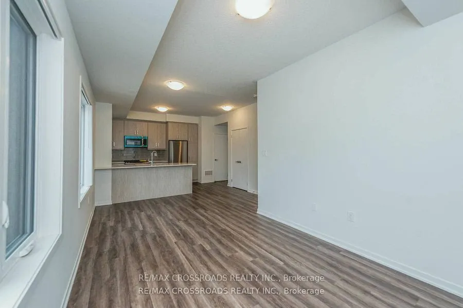 140 Honeycrisp Crescent, #292
