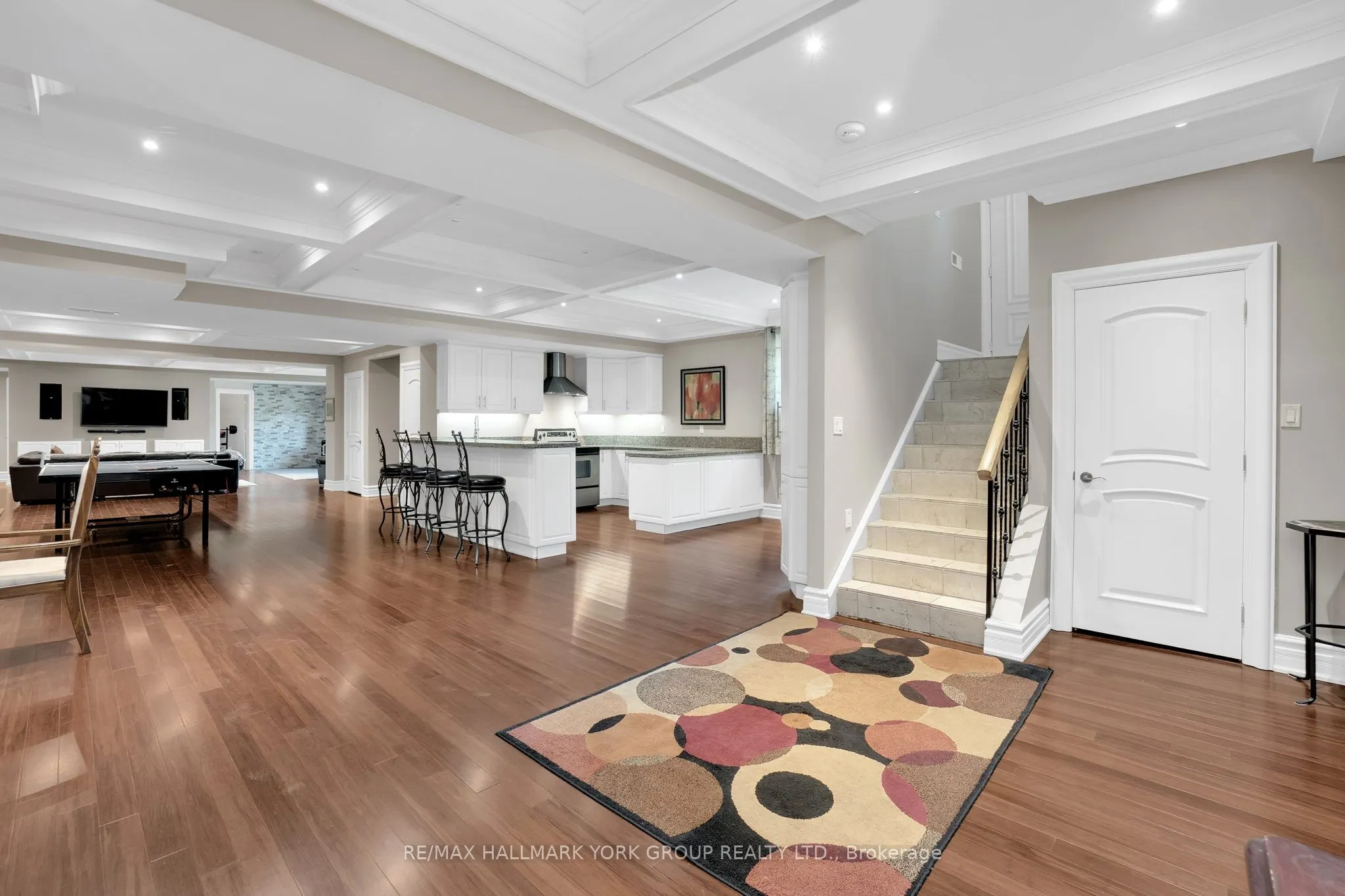 2 Kingswood Drive