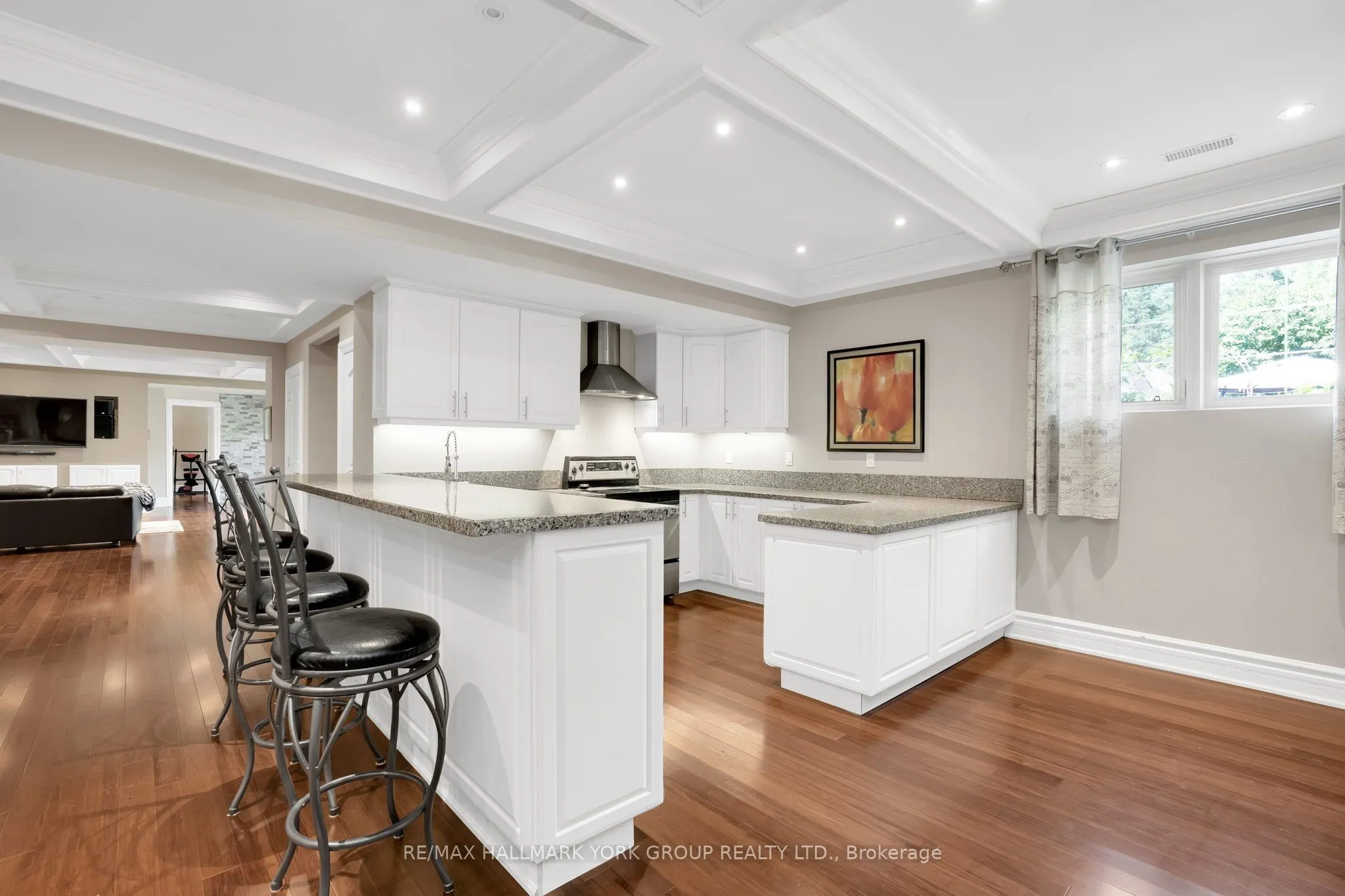 2 Kingswood Drive