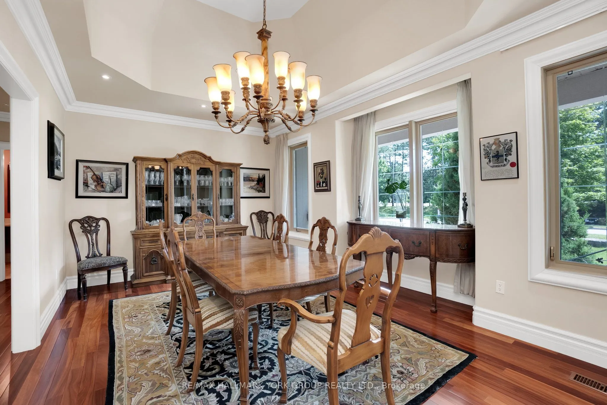 2 Kingswood Drive