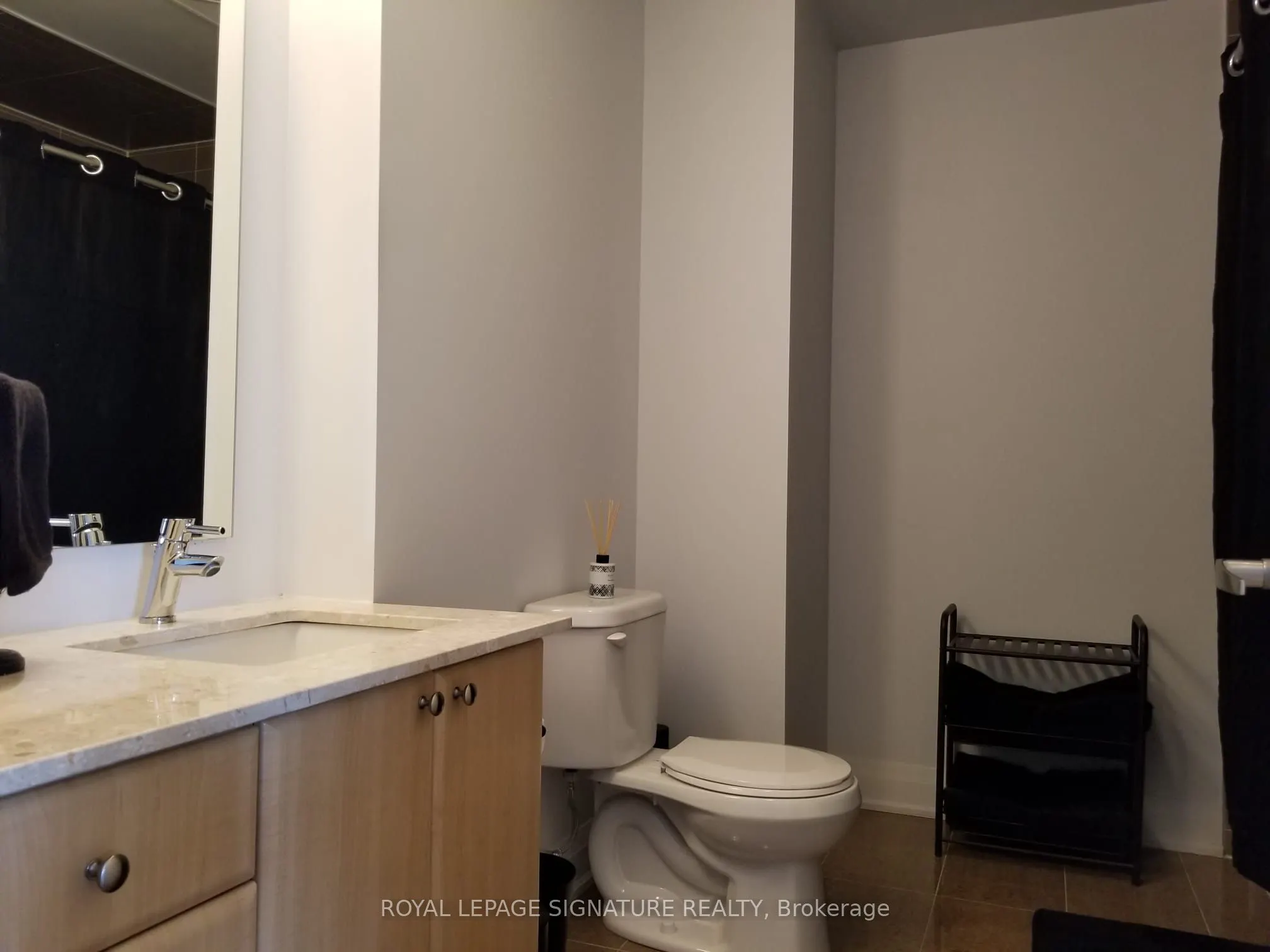 12 Woodstream Boulevard, #919