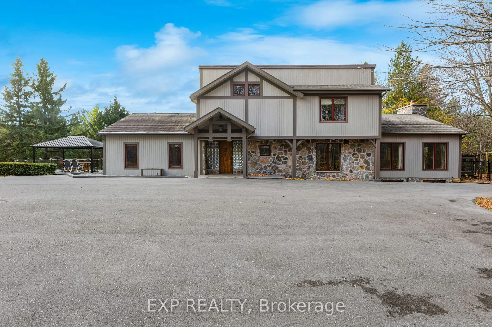 18340 Bathurst Street