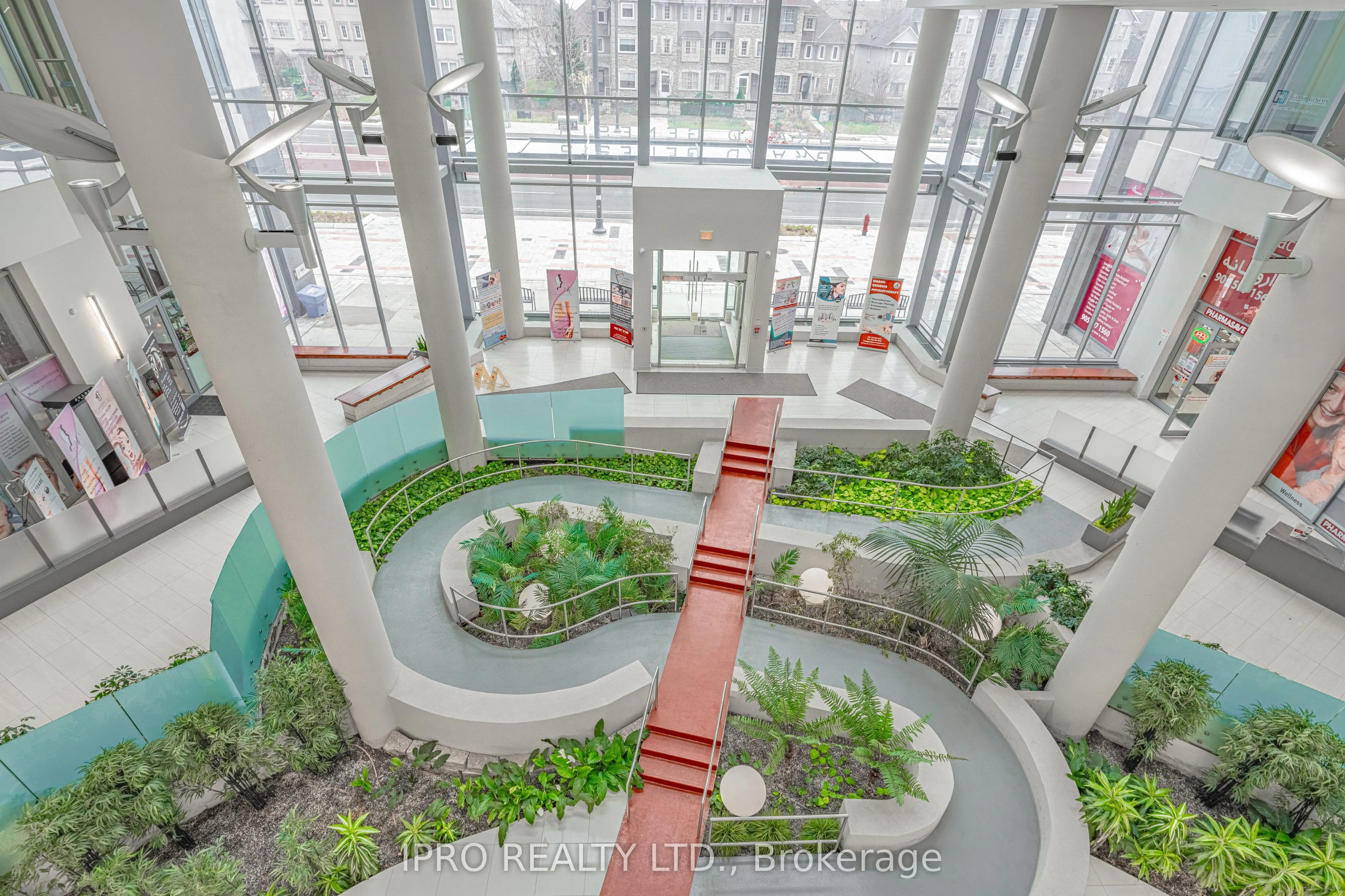 9088 Yonge Street, #205