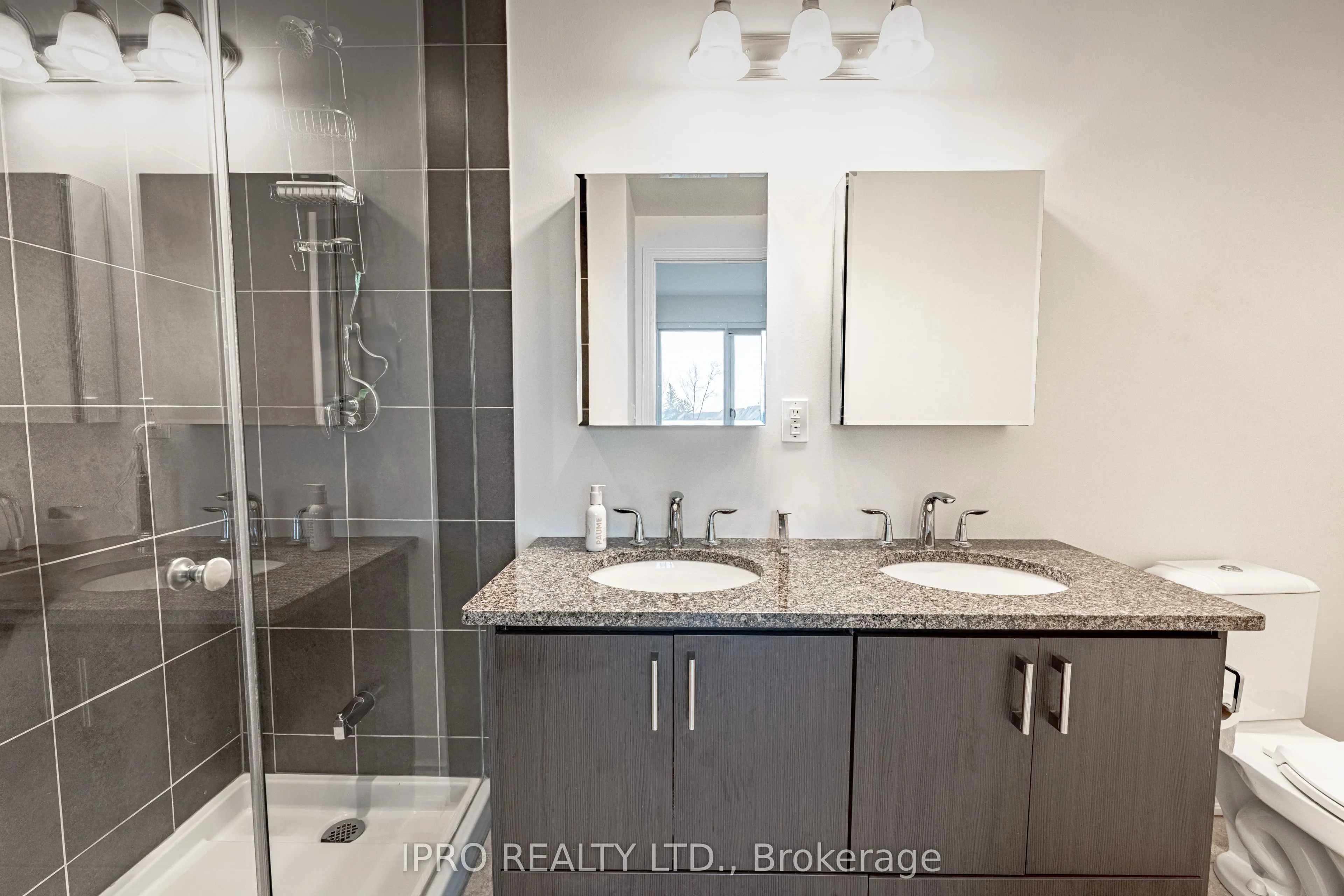 9088 Yonge Street, #205