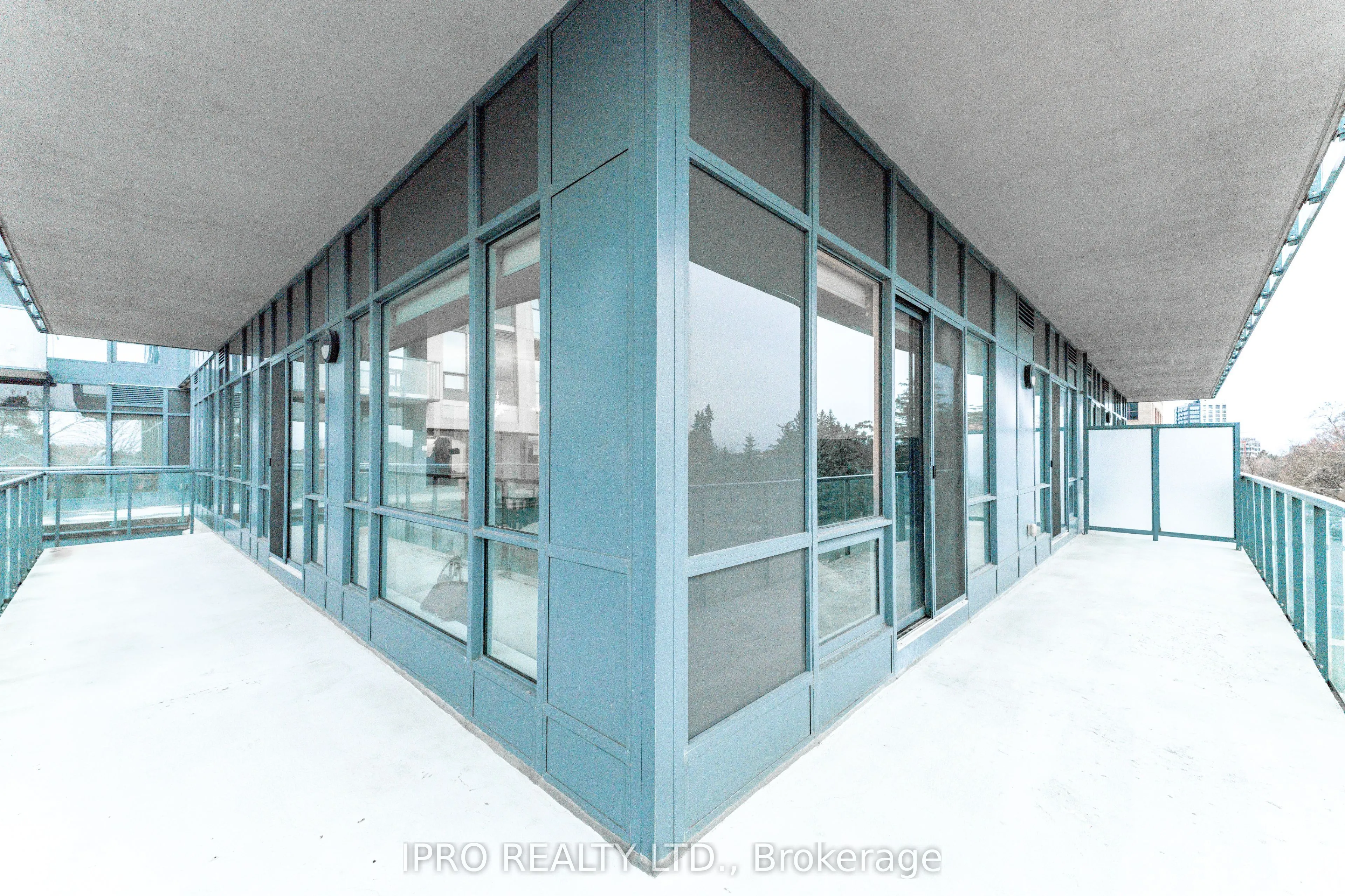 9088 Yonge Street, #205