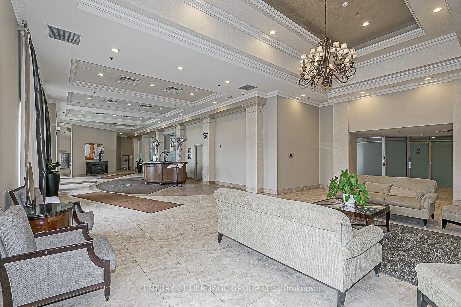8 Maison Parc Court, #305