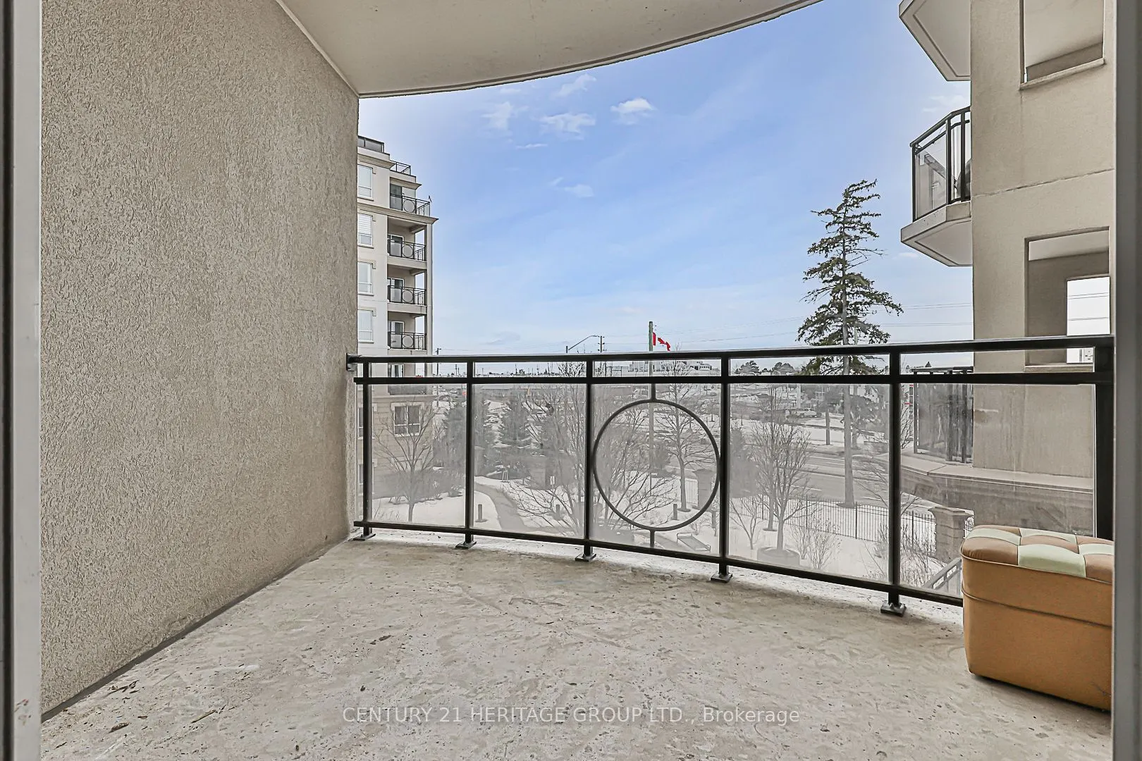 8 Maison Parc Court, #305
