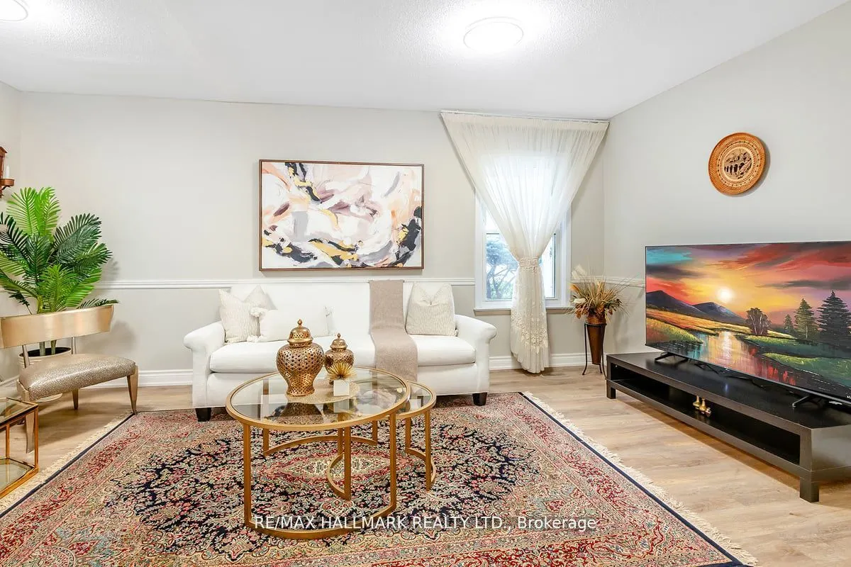 40 Lillooet Crescent