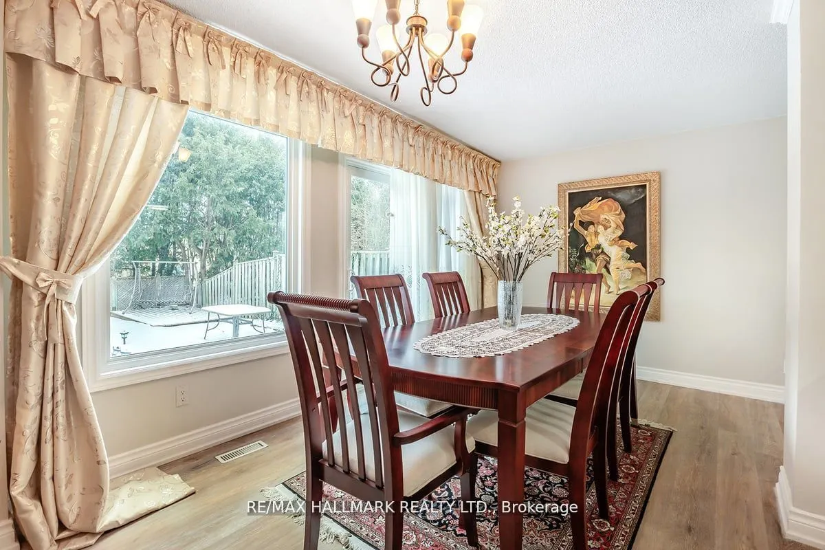 40 Lillooet Crescent