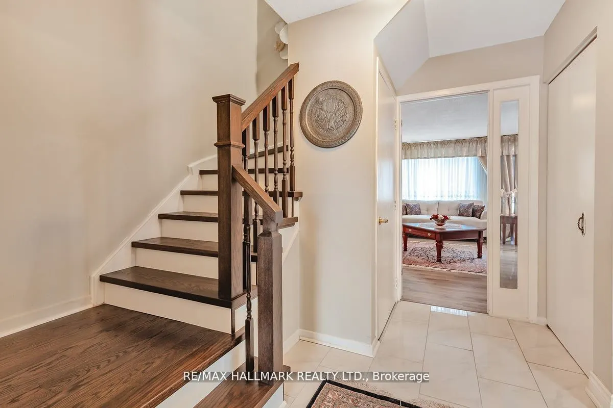 40 Lillooet Crescent