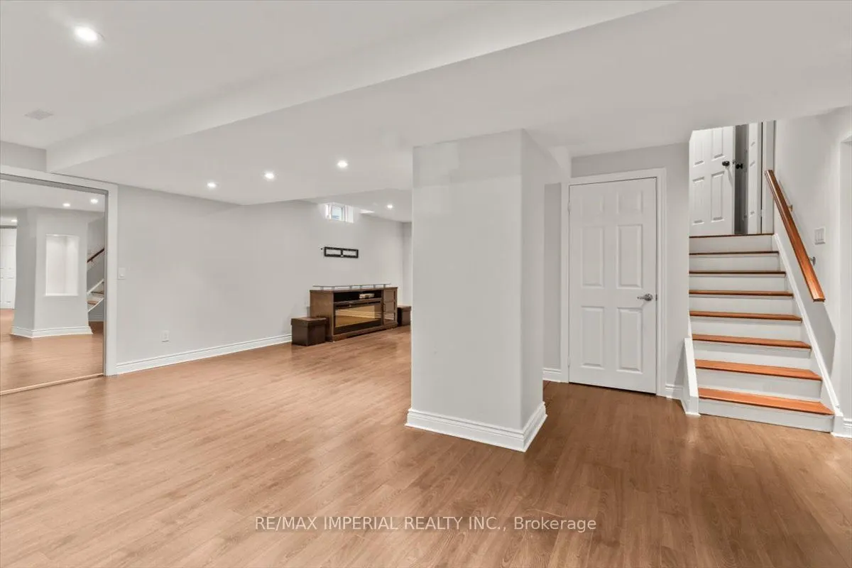 20 Angus Glen Boulevard