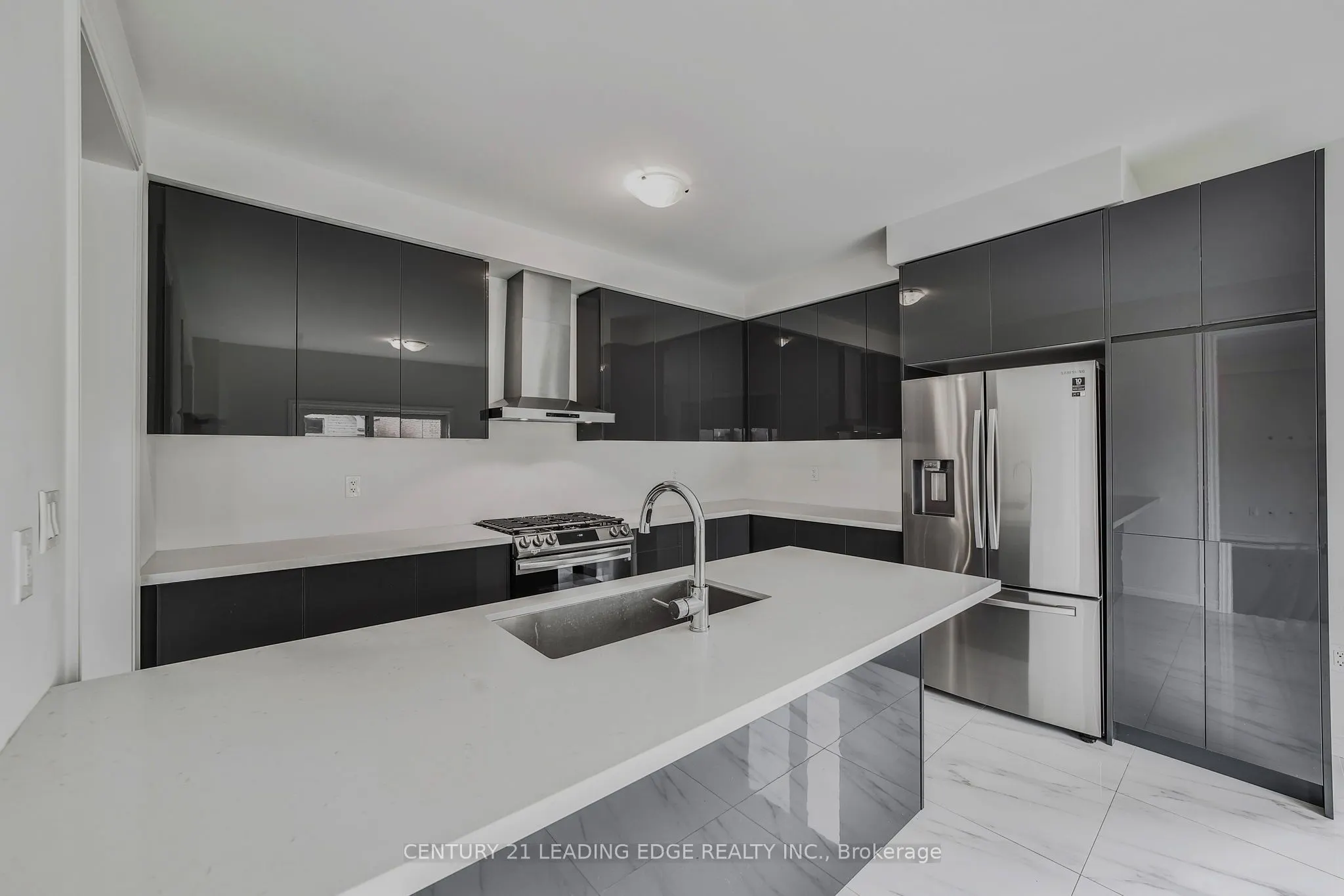 5 Valleo Street