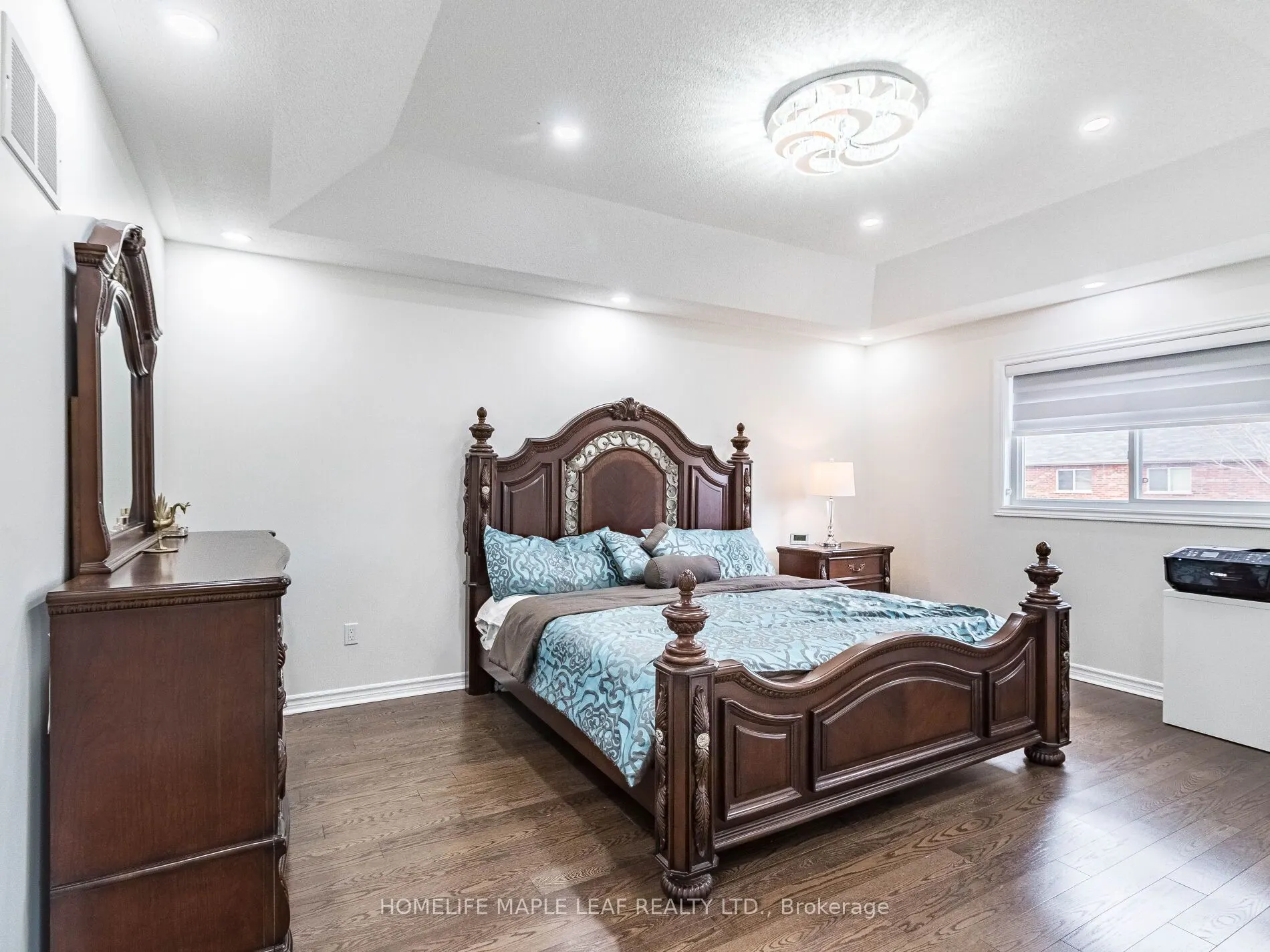 47 HAWKE Crescent