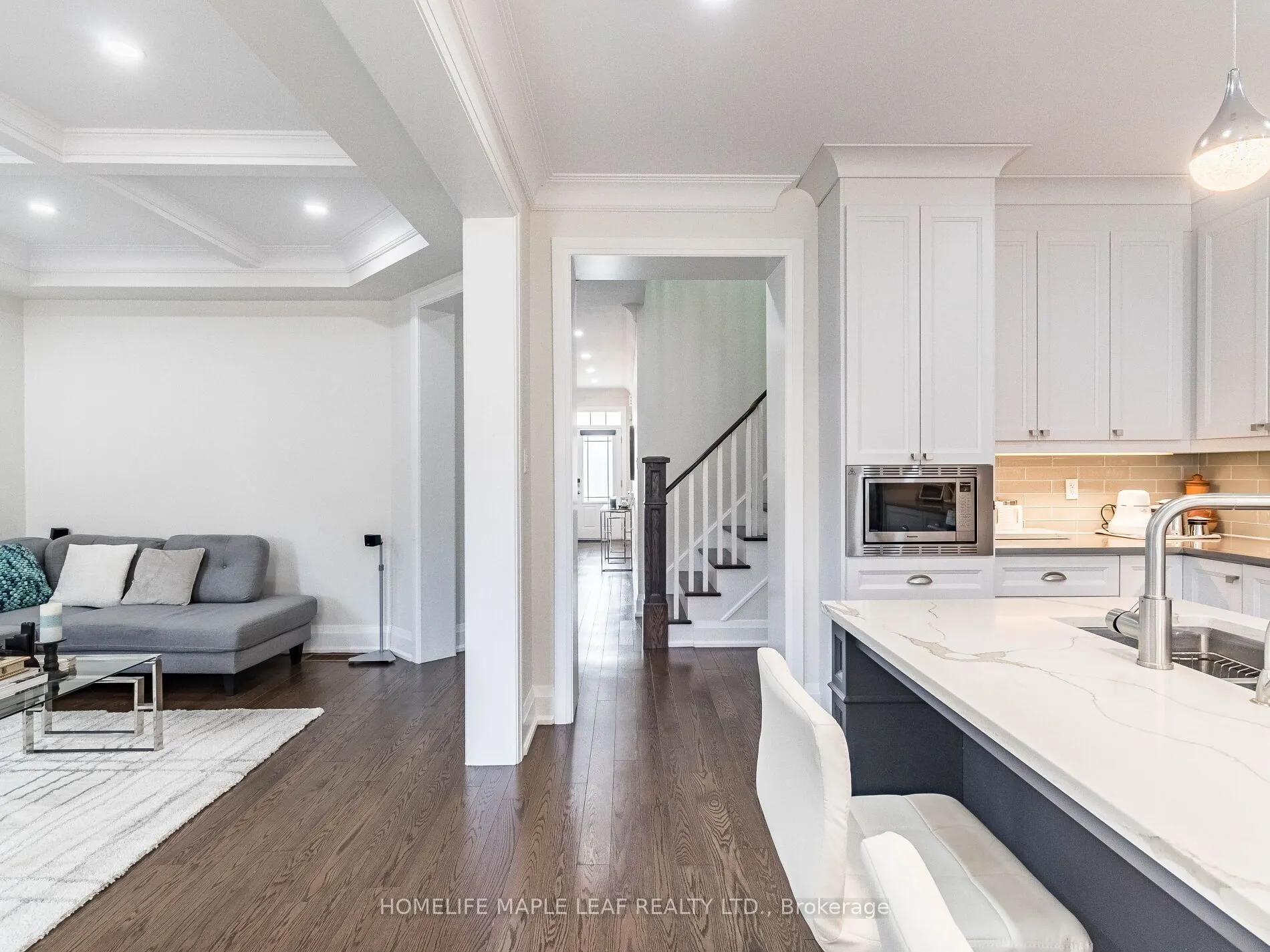 47 HAWKE Crescent