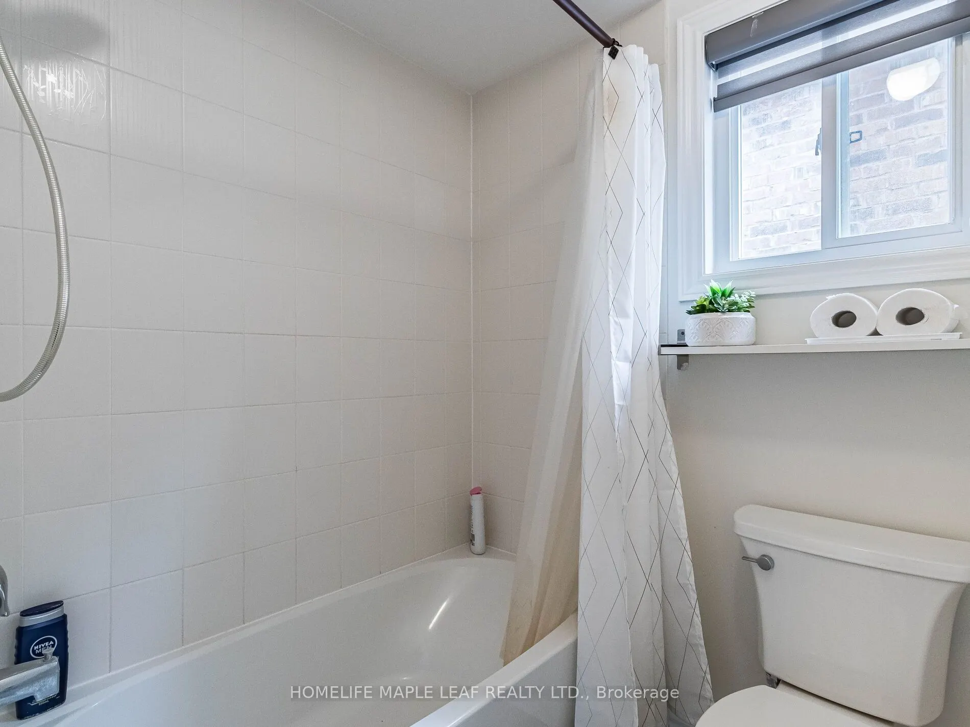 47 HAWKE Crescent