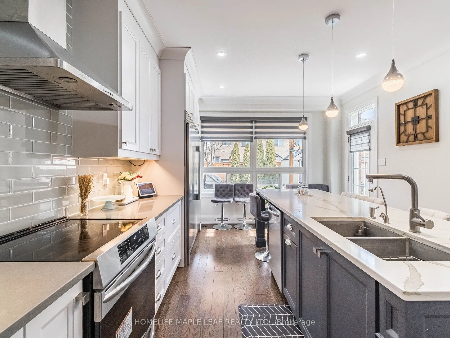 47 HAWKE Crescent
