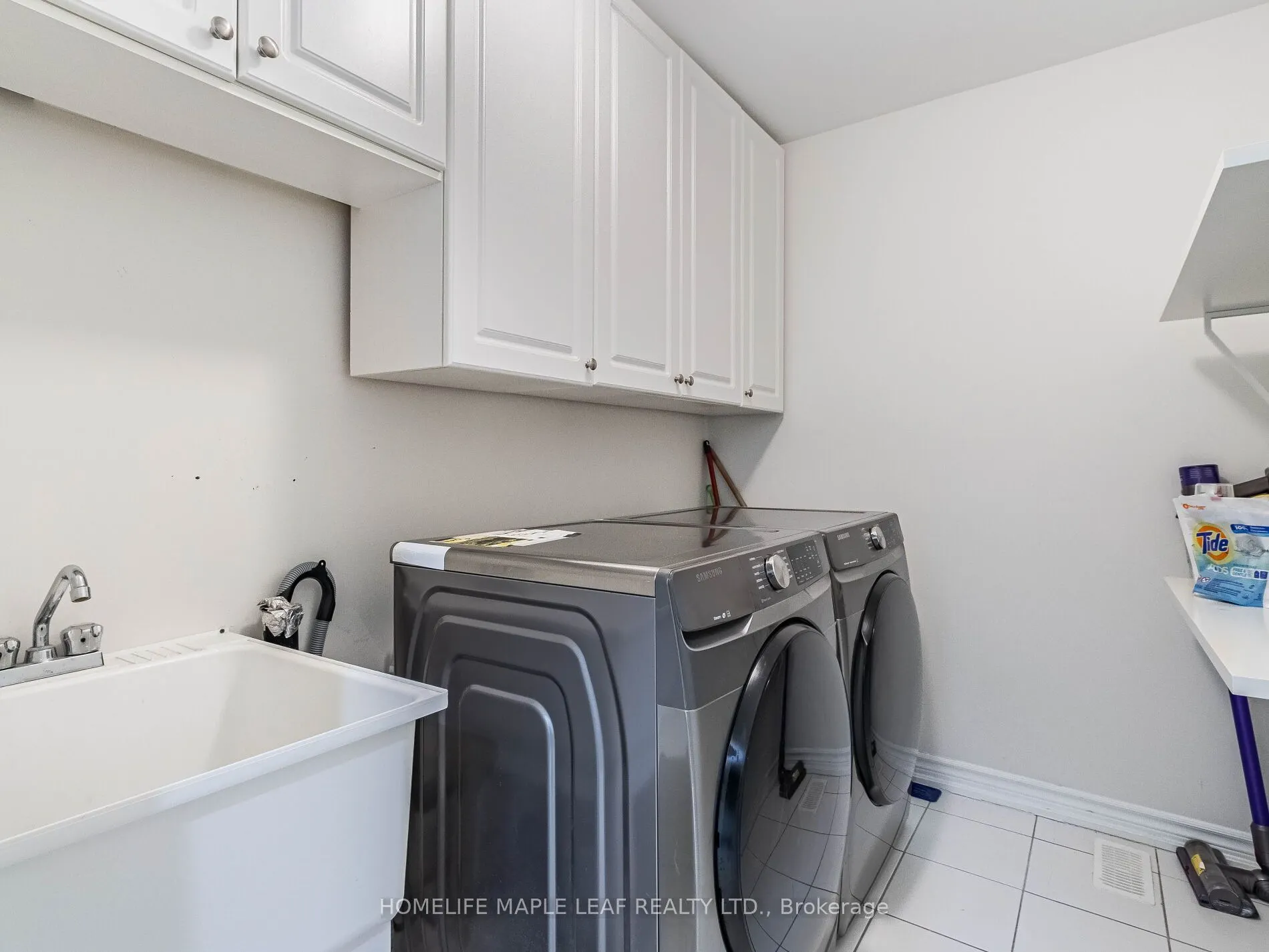 47 HAWKE Crescent