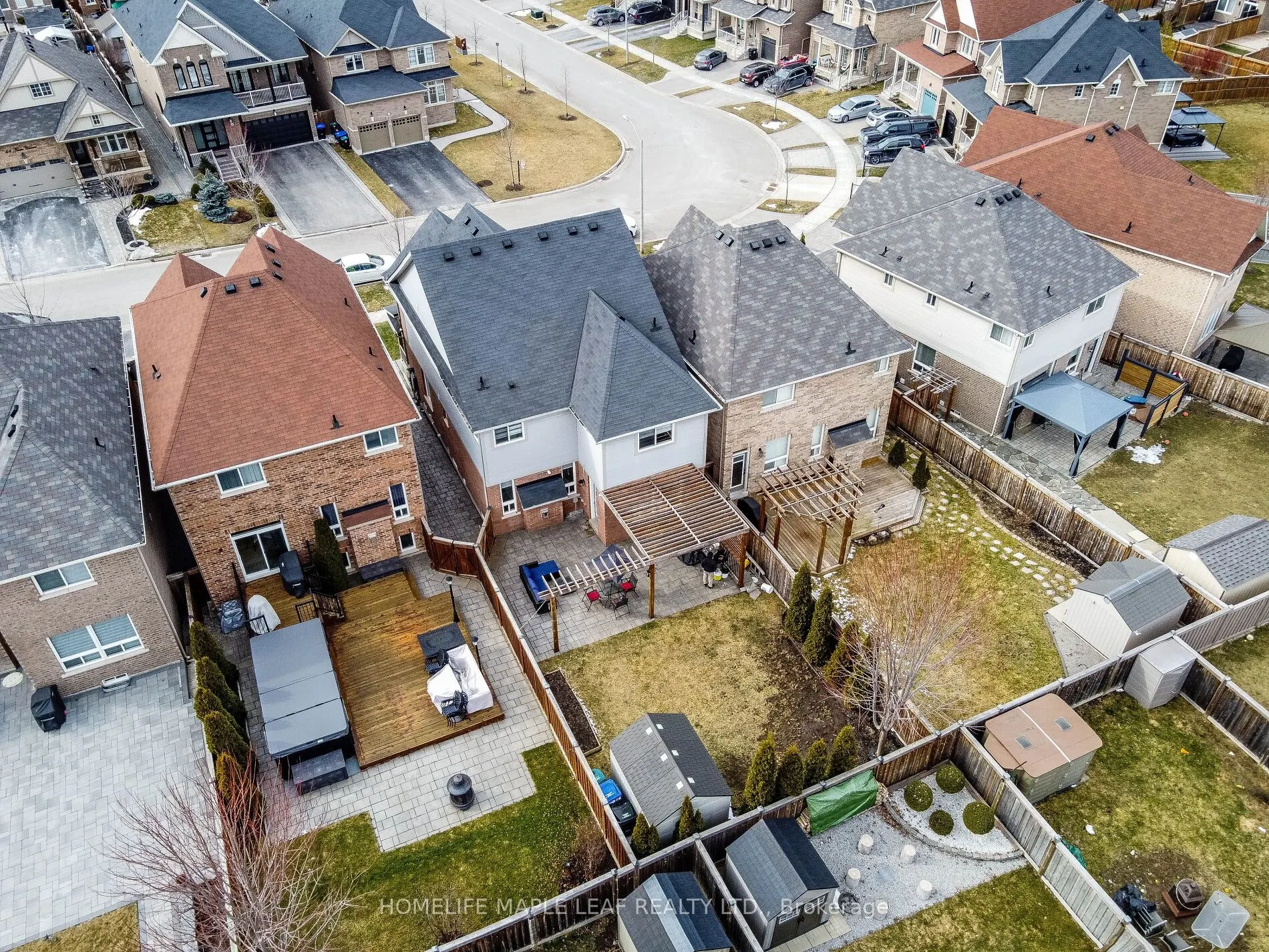 47 HAWKE Crescent