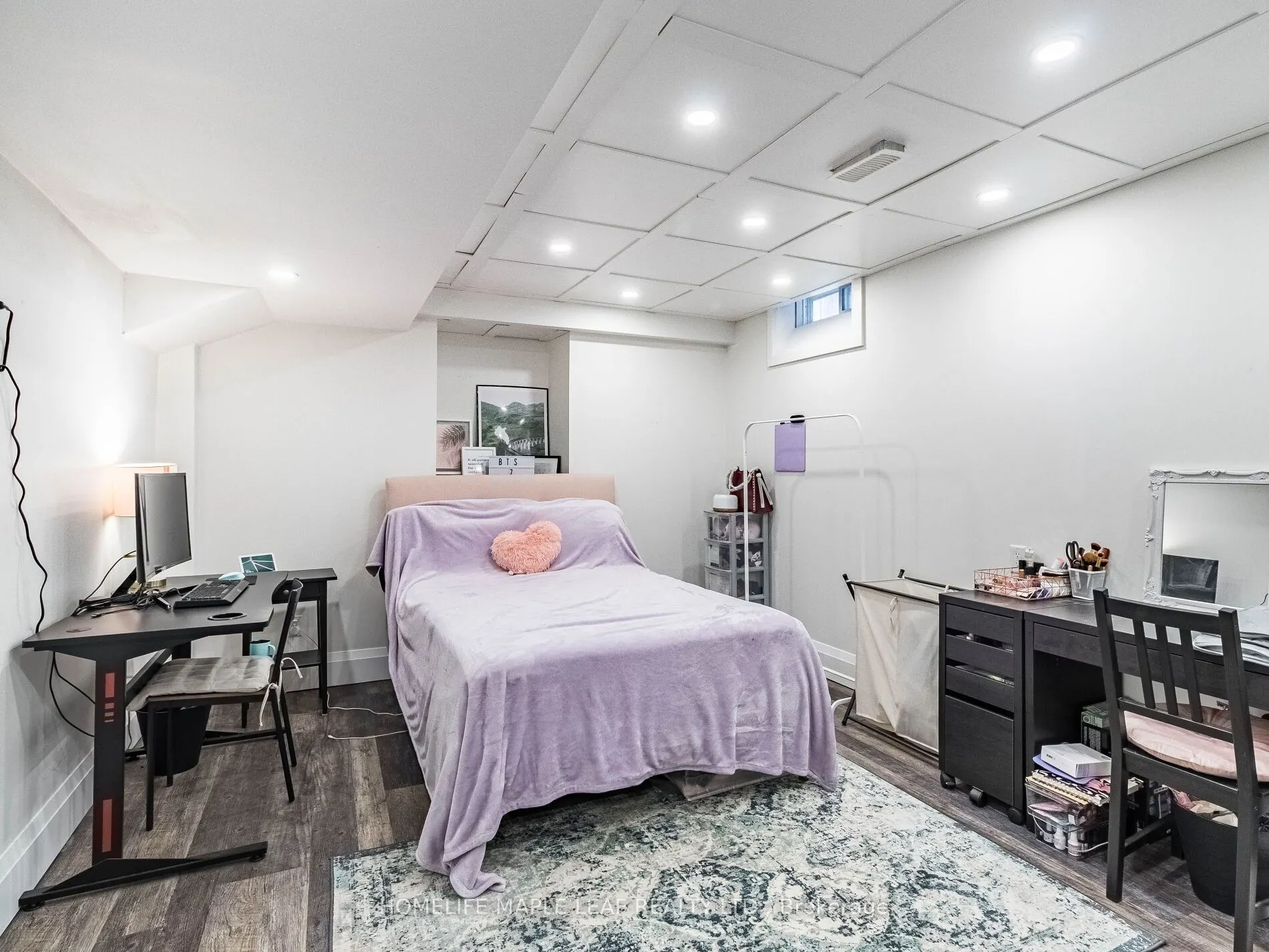 47 HAWKE Crescent