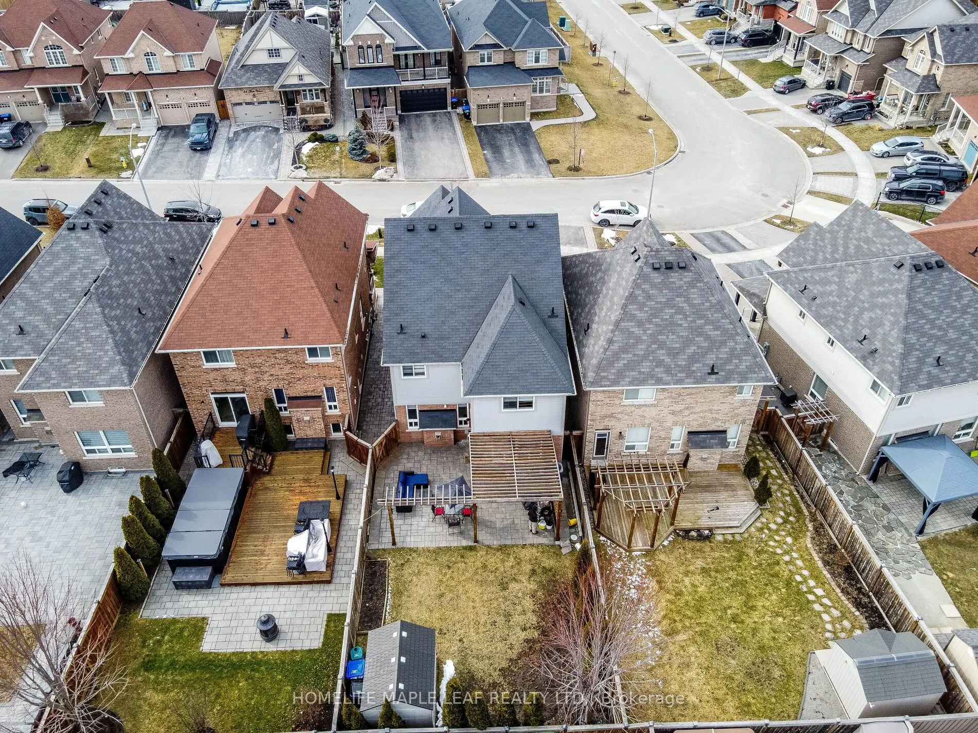 47 HAWKE Crescent