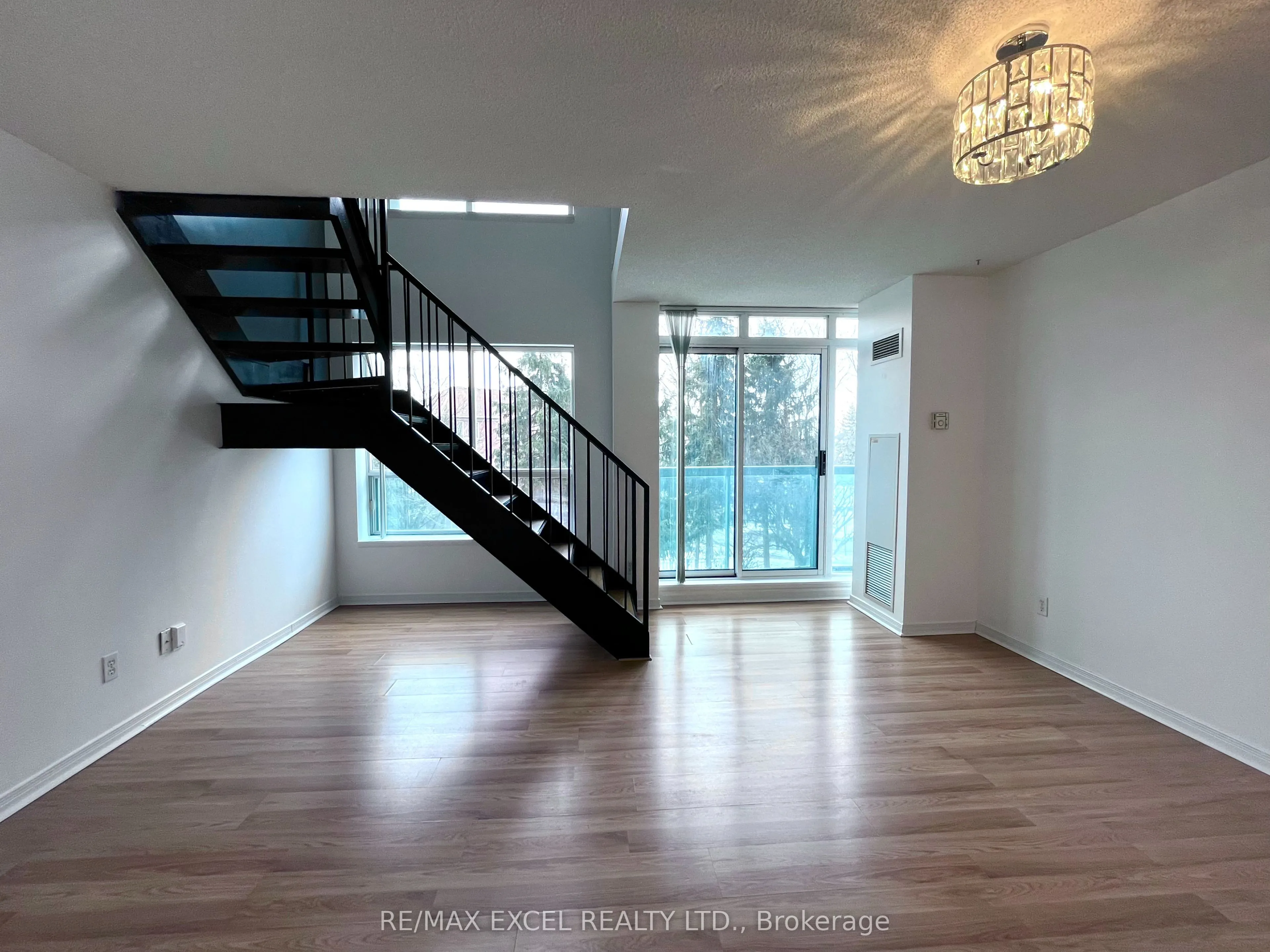 3 Ellesmere Street, #222