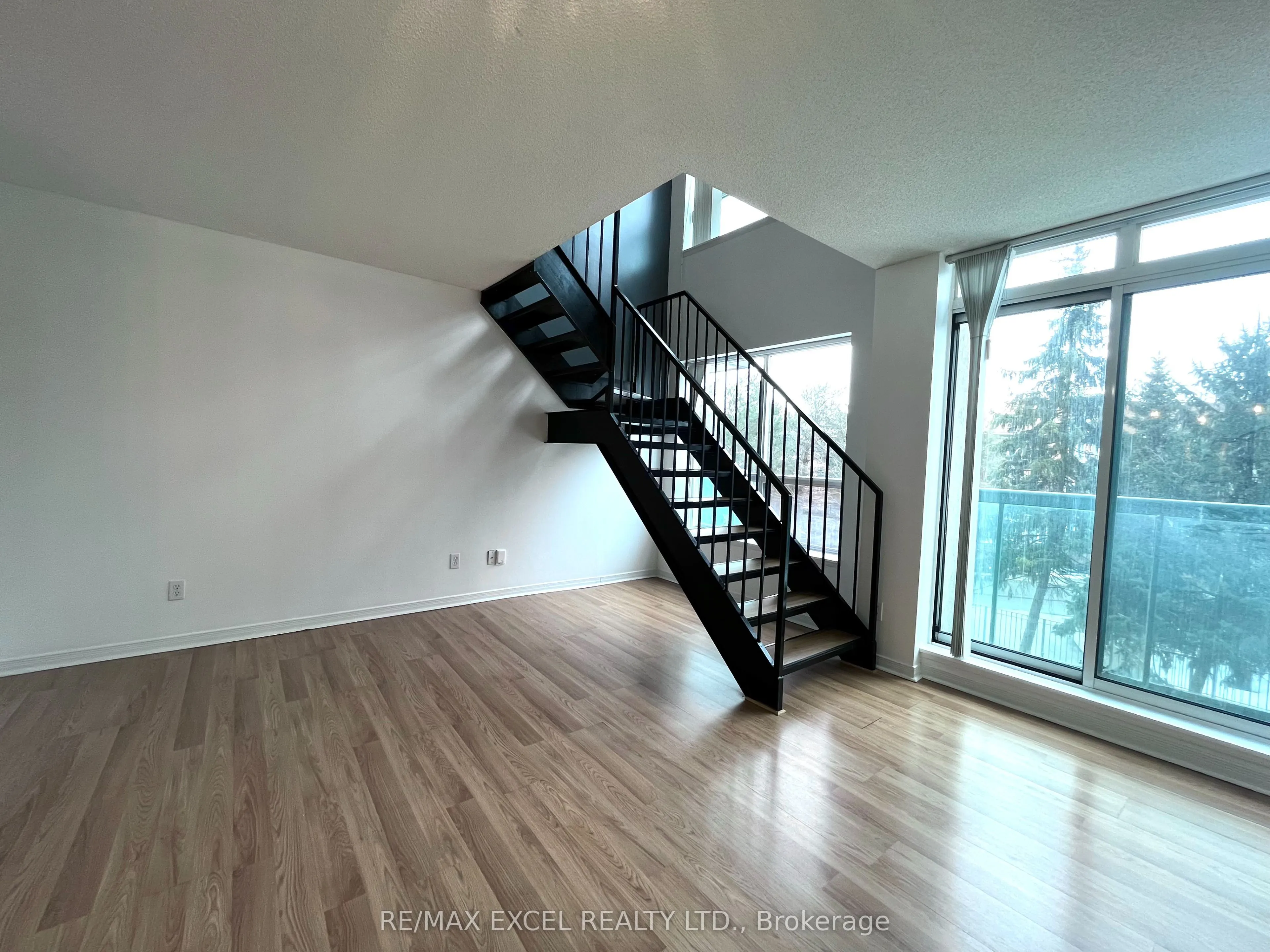 3 Ellesmere Street, #222