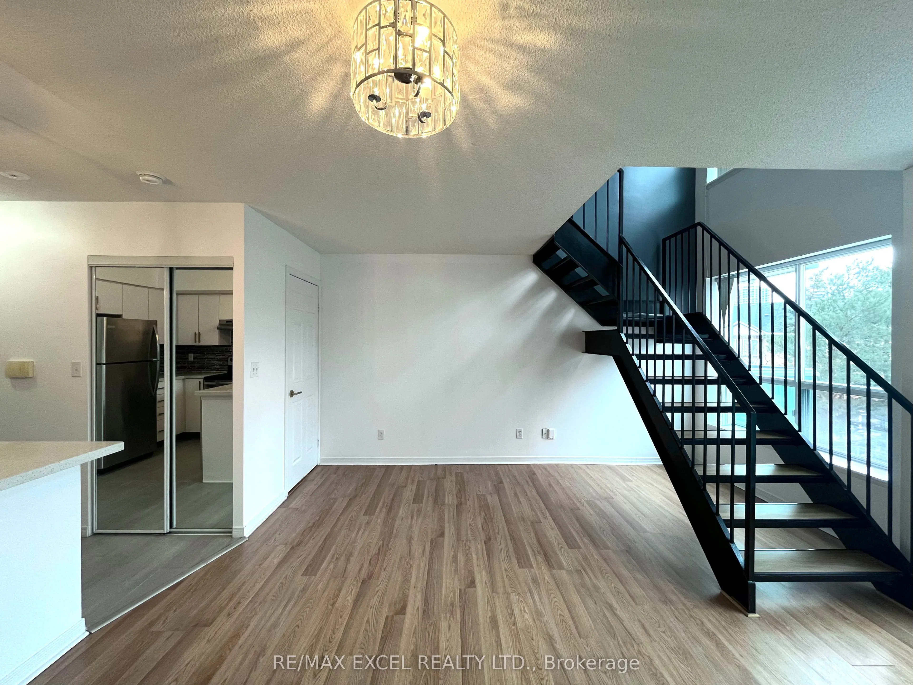 3 Ellesmere Street, #222