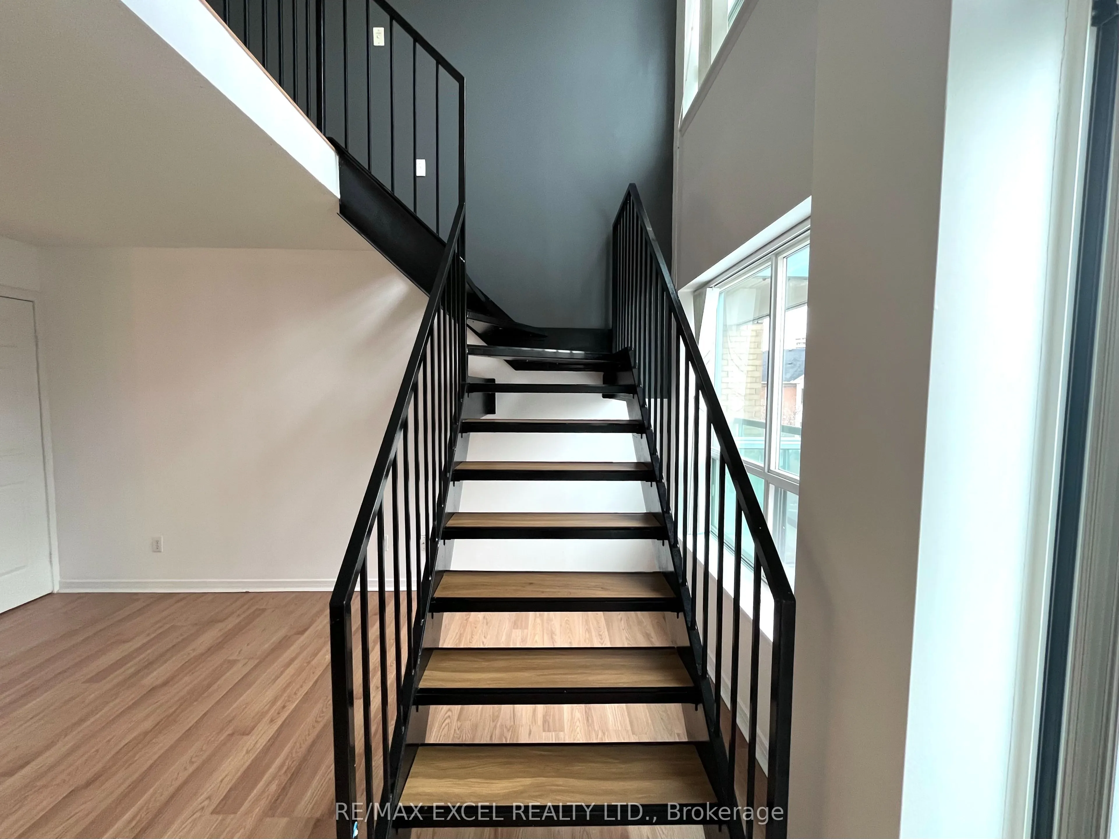 3 Ellesmere Street, #222