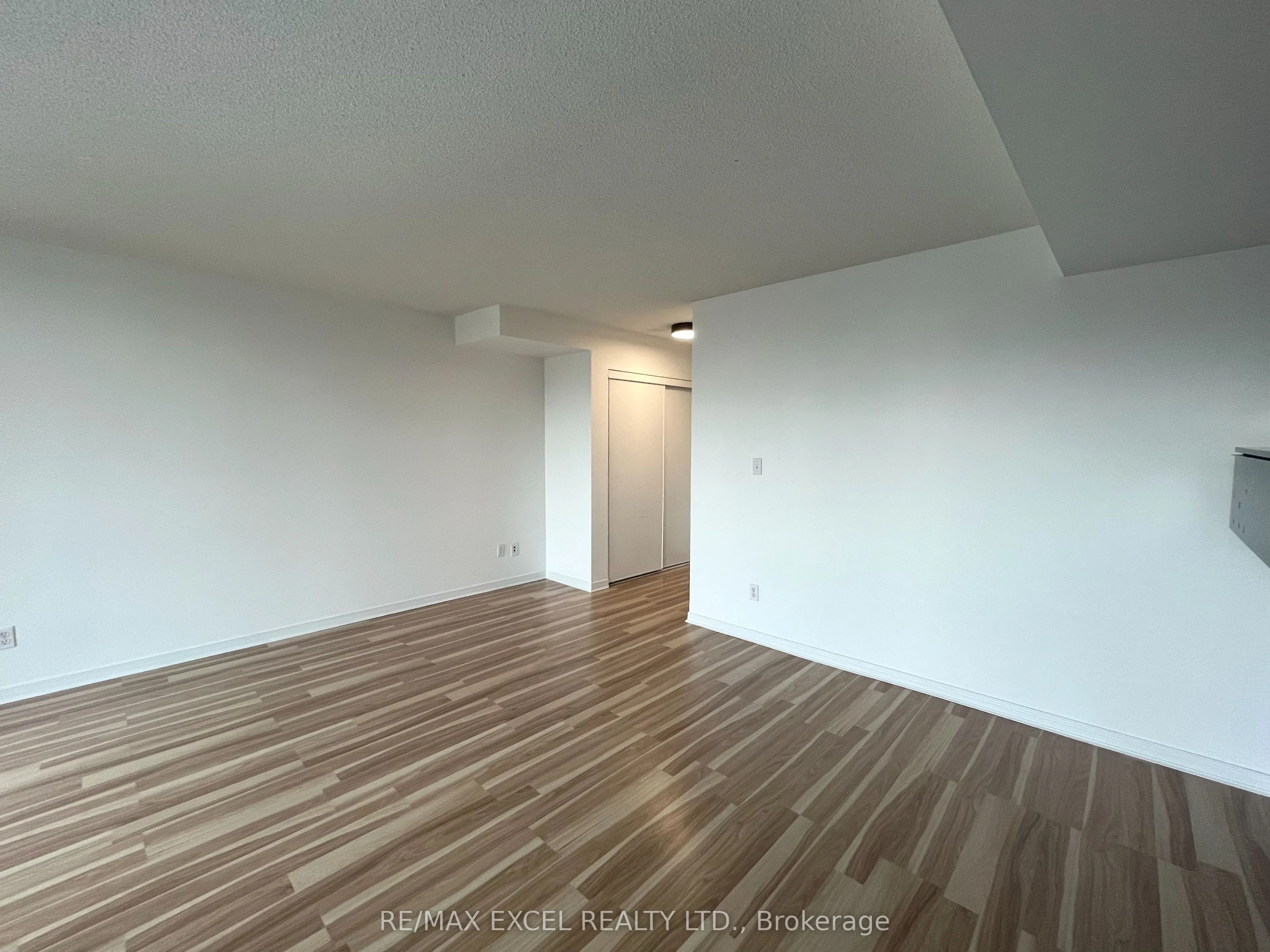 3 Ellesmere Street, #222