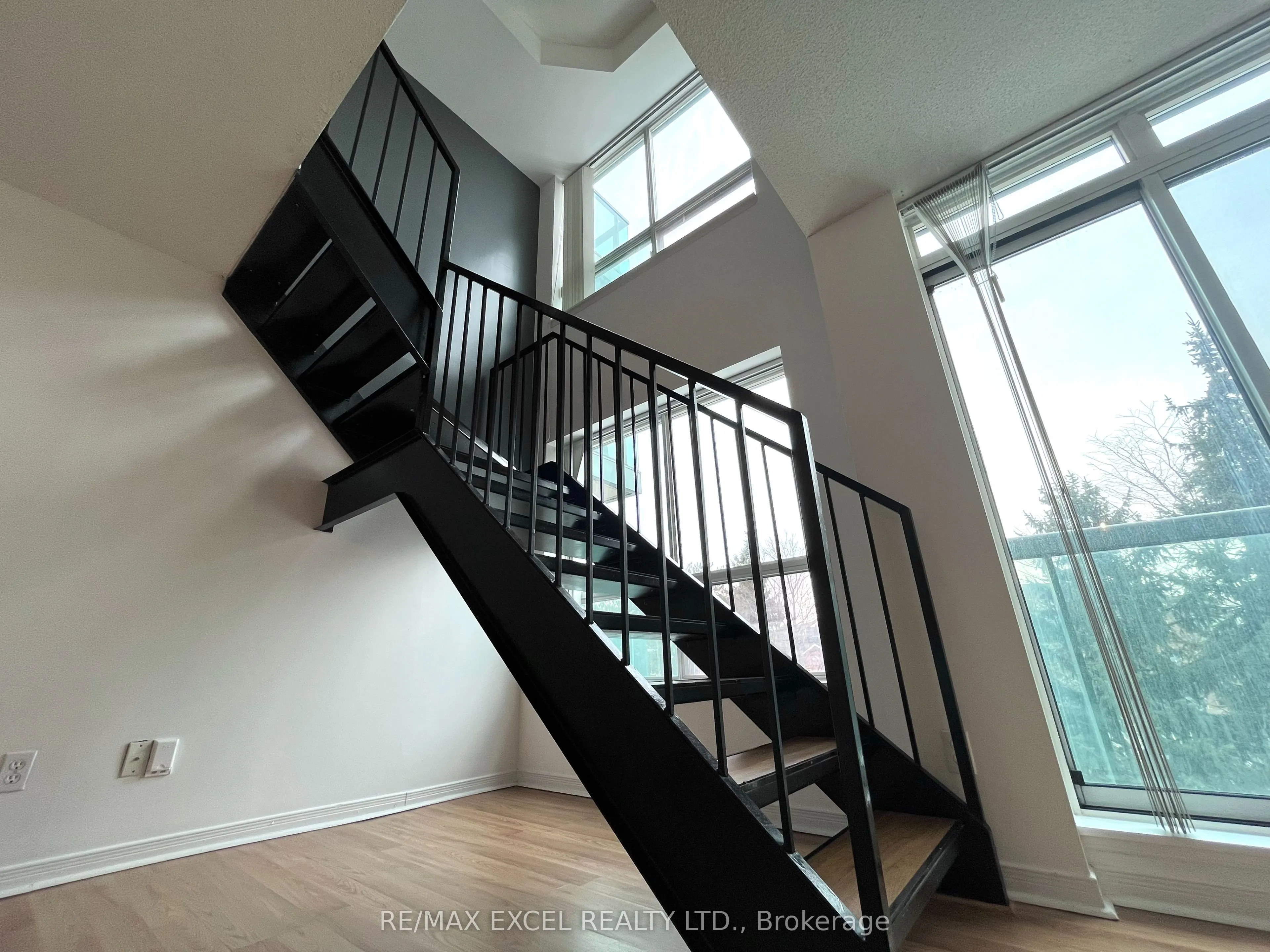 3 Ellesmere Street, #222