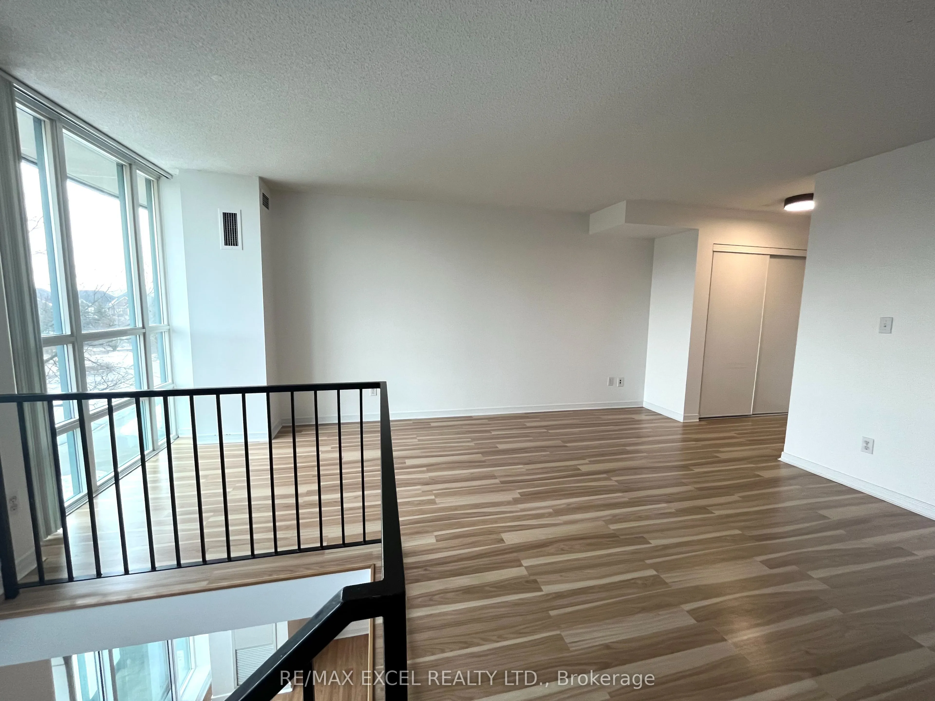3 Ellesmere Street, #222