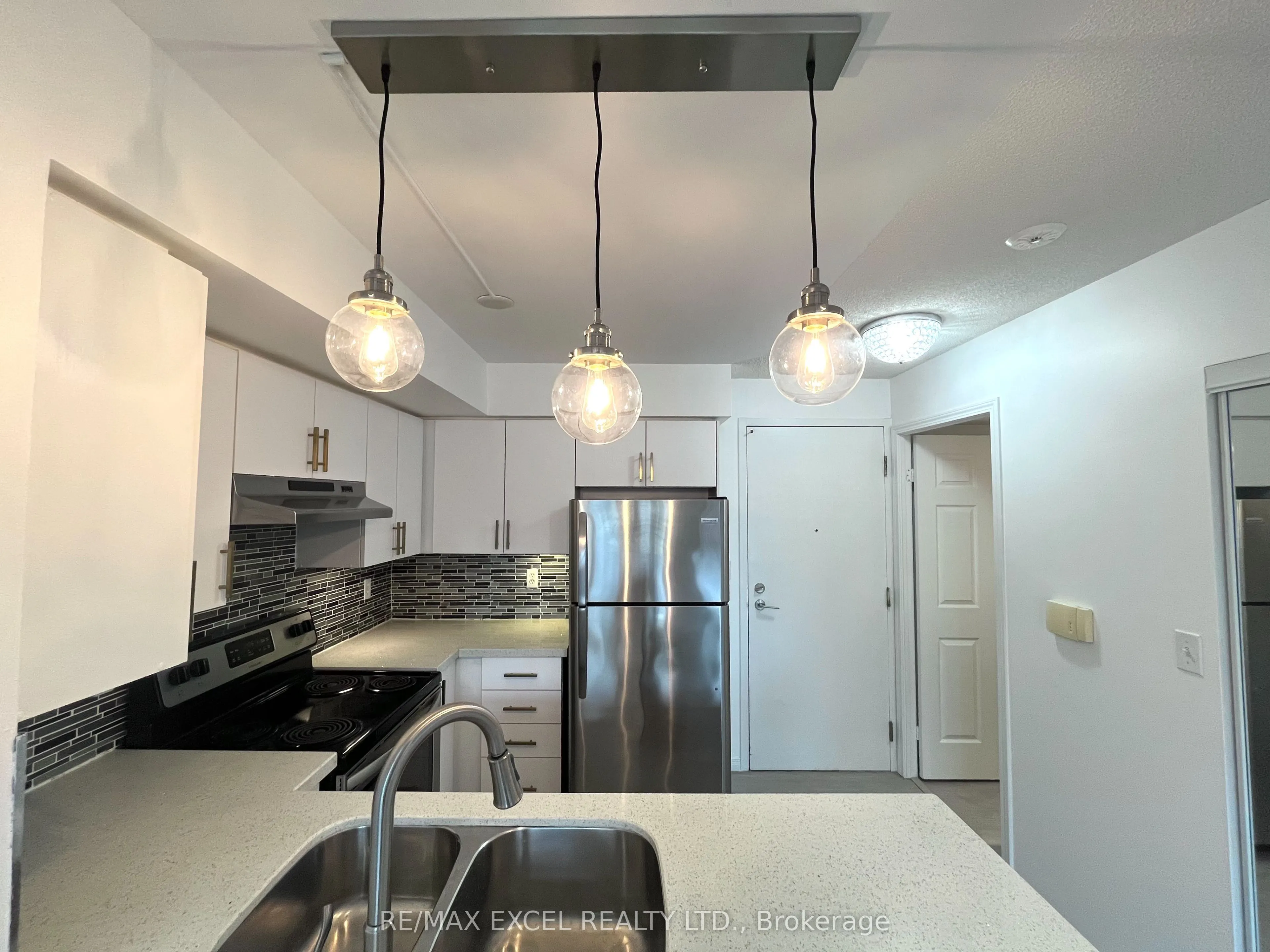 3 Ellesmere Street, #222