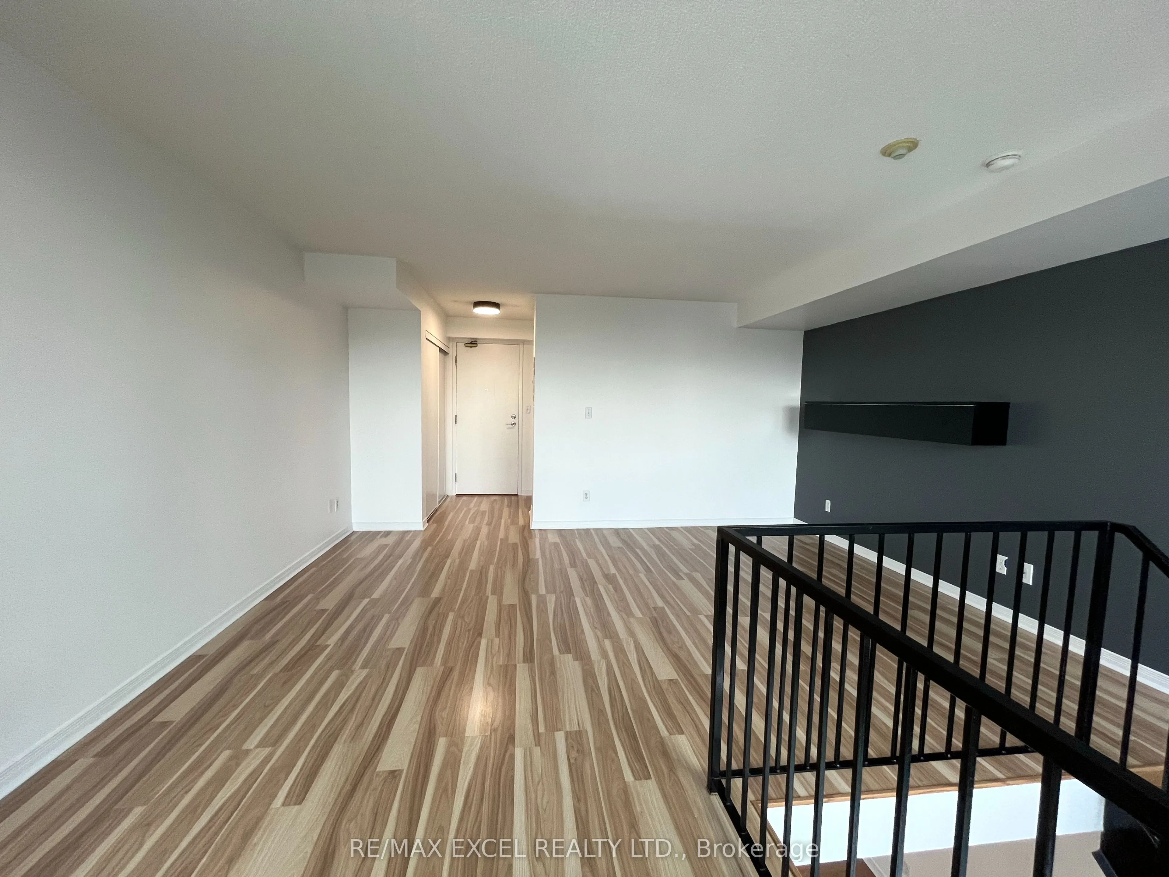 3 Ellesmere Street, #222