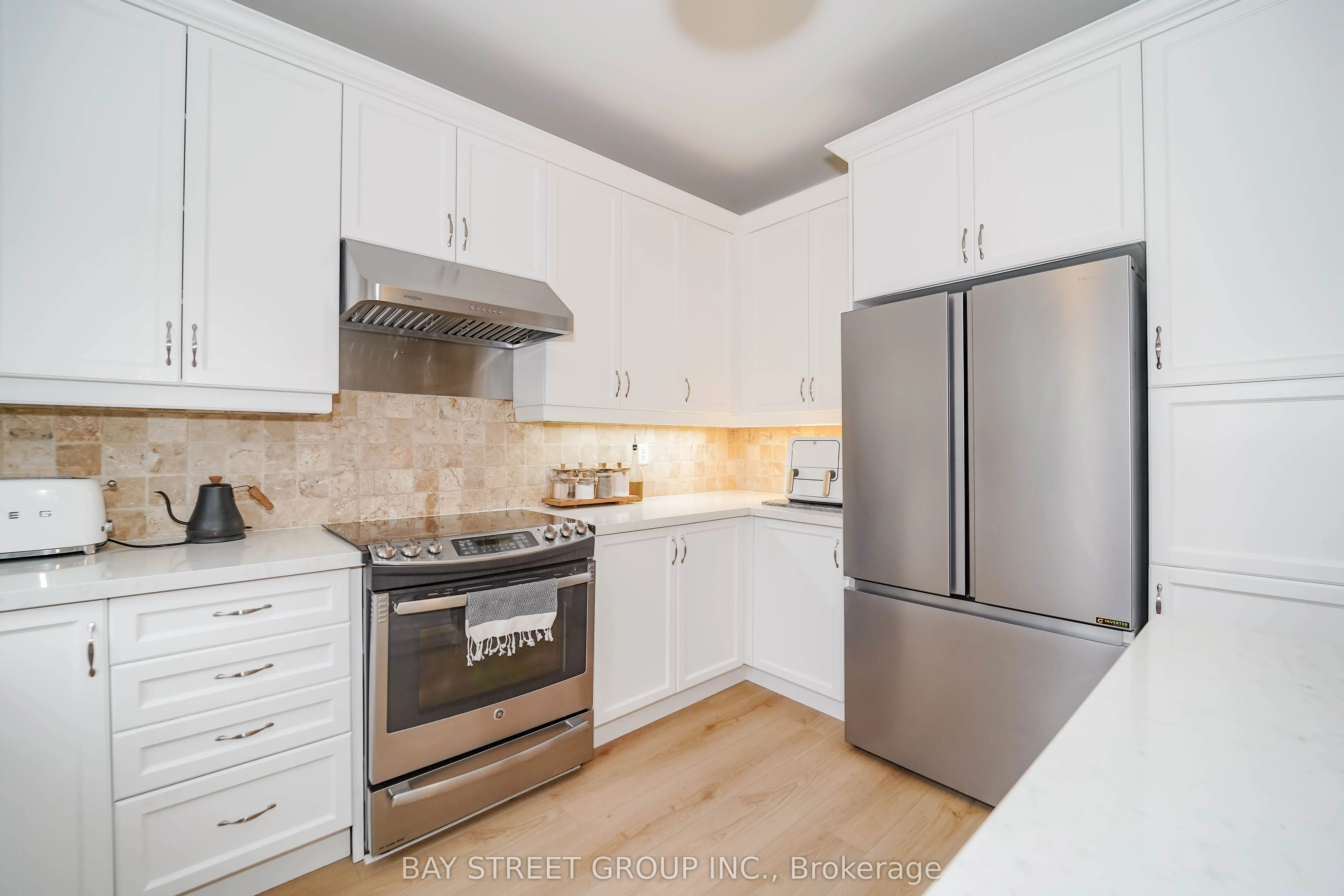10 Morland Crescent