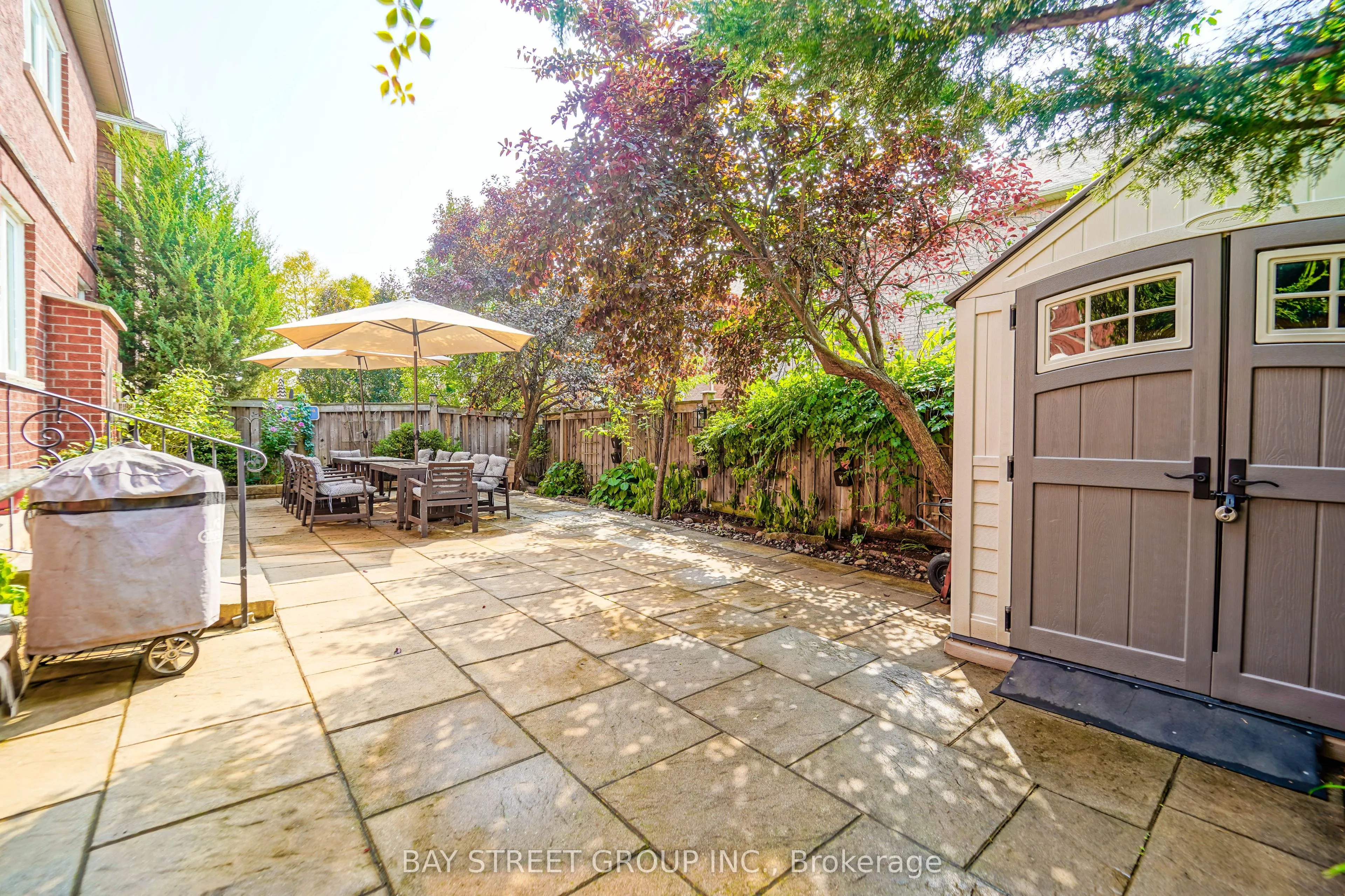 10 Morland Crescent