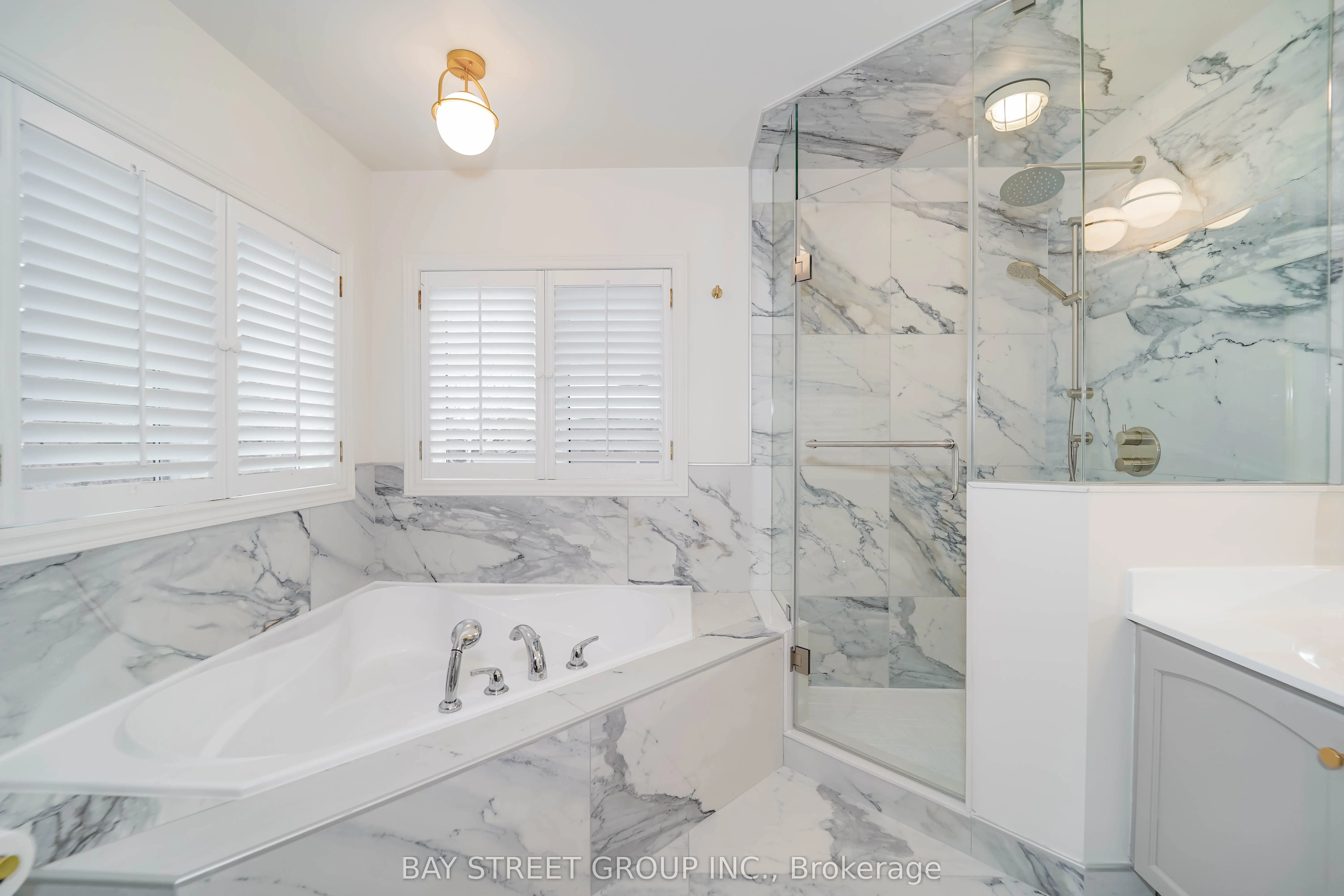 10 Morland Crescent