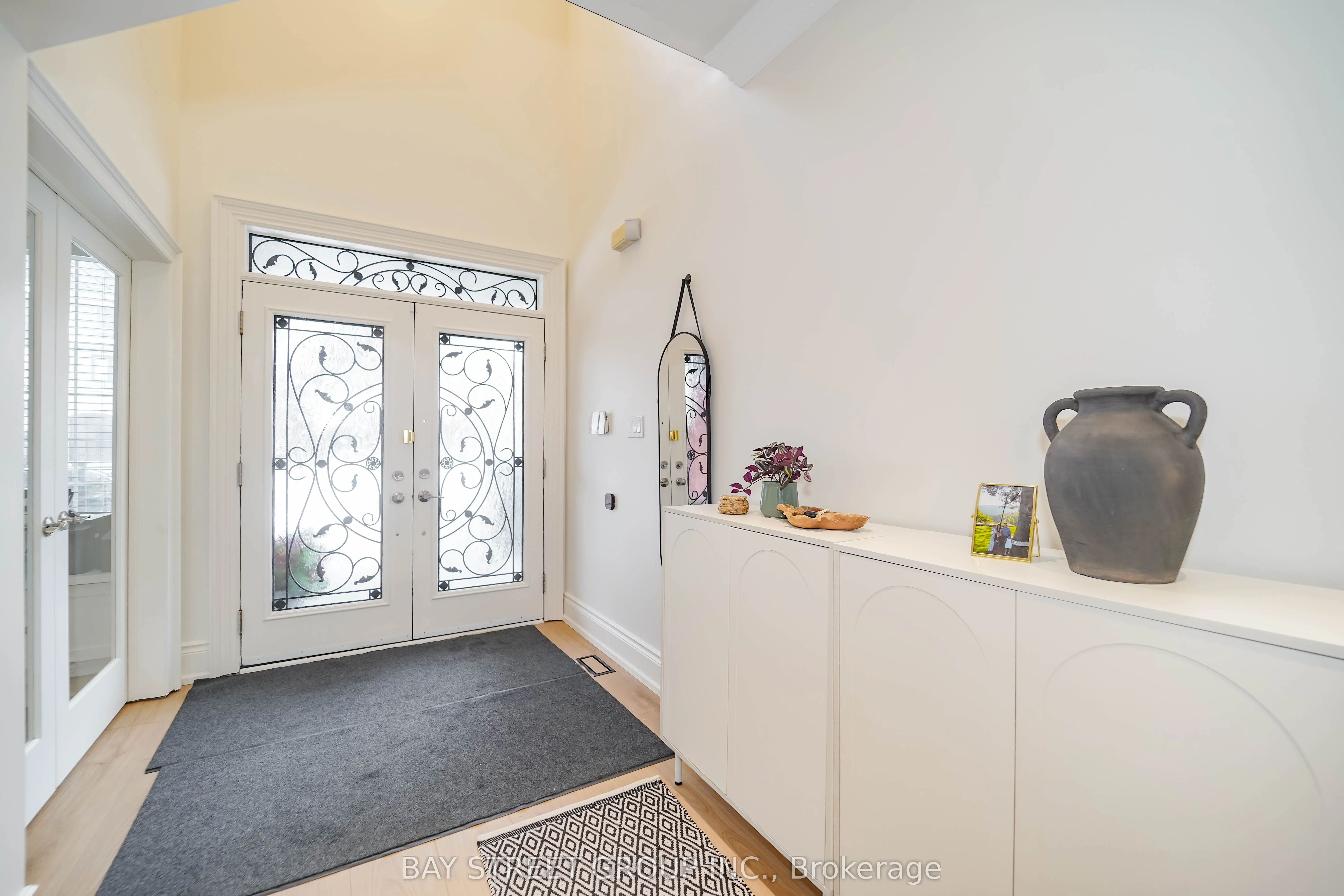 10 Morland Crescent