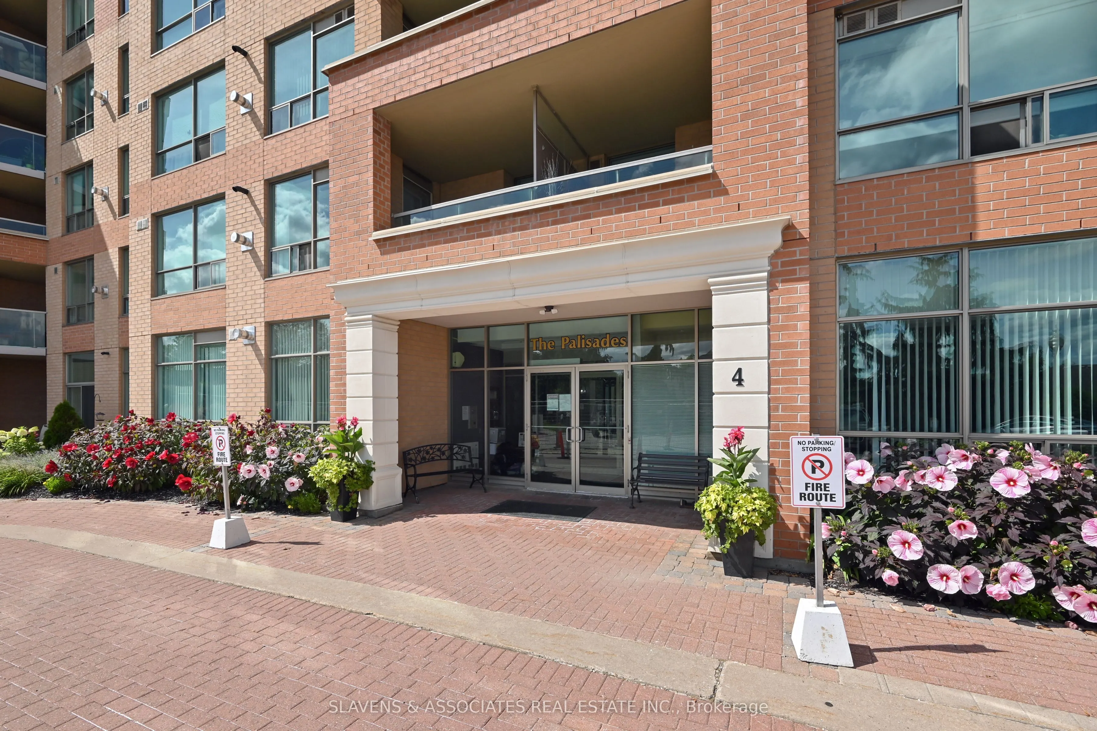 4 Briar Hill Heights, #507