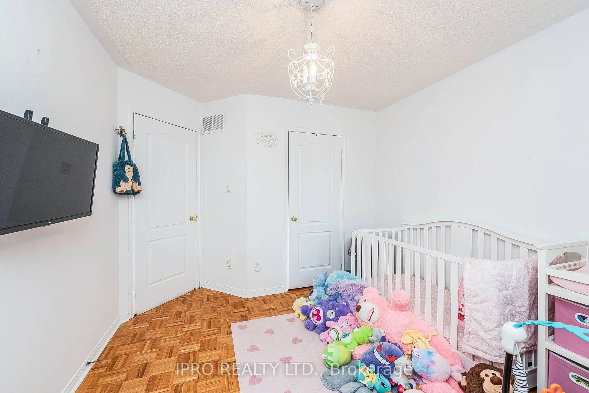 66 Skylark Drive
