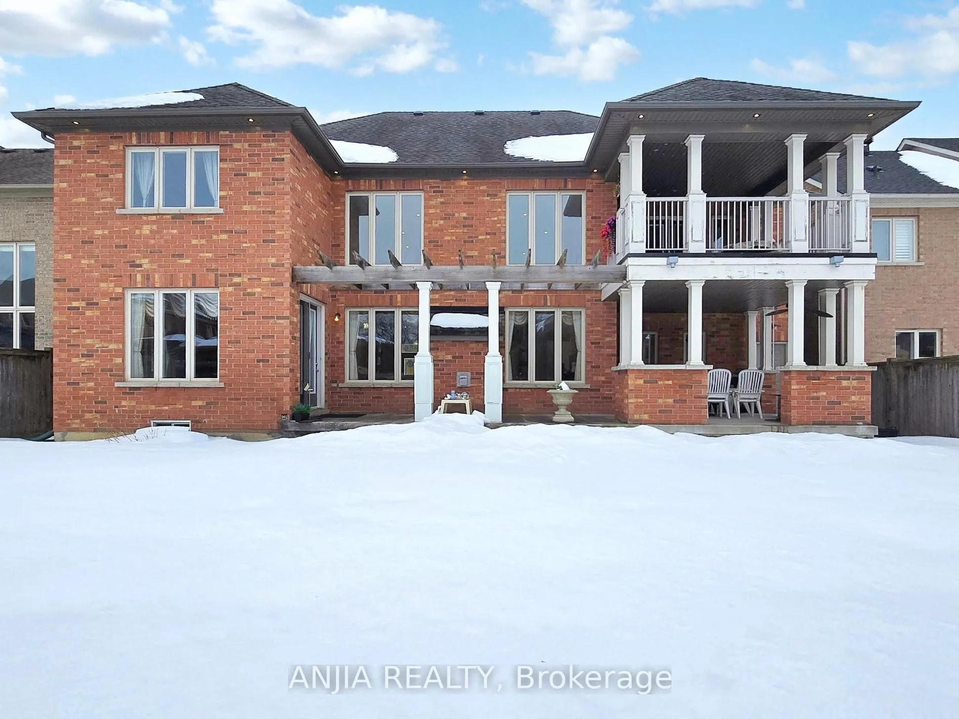 28 Lake Forest Drive