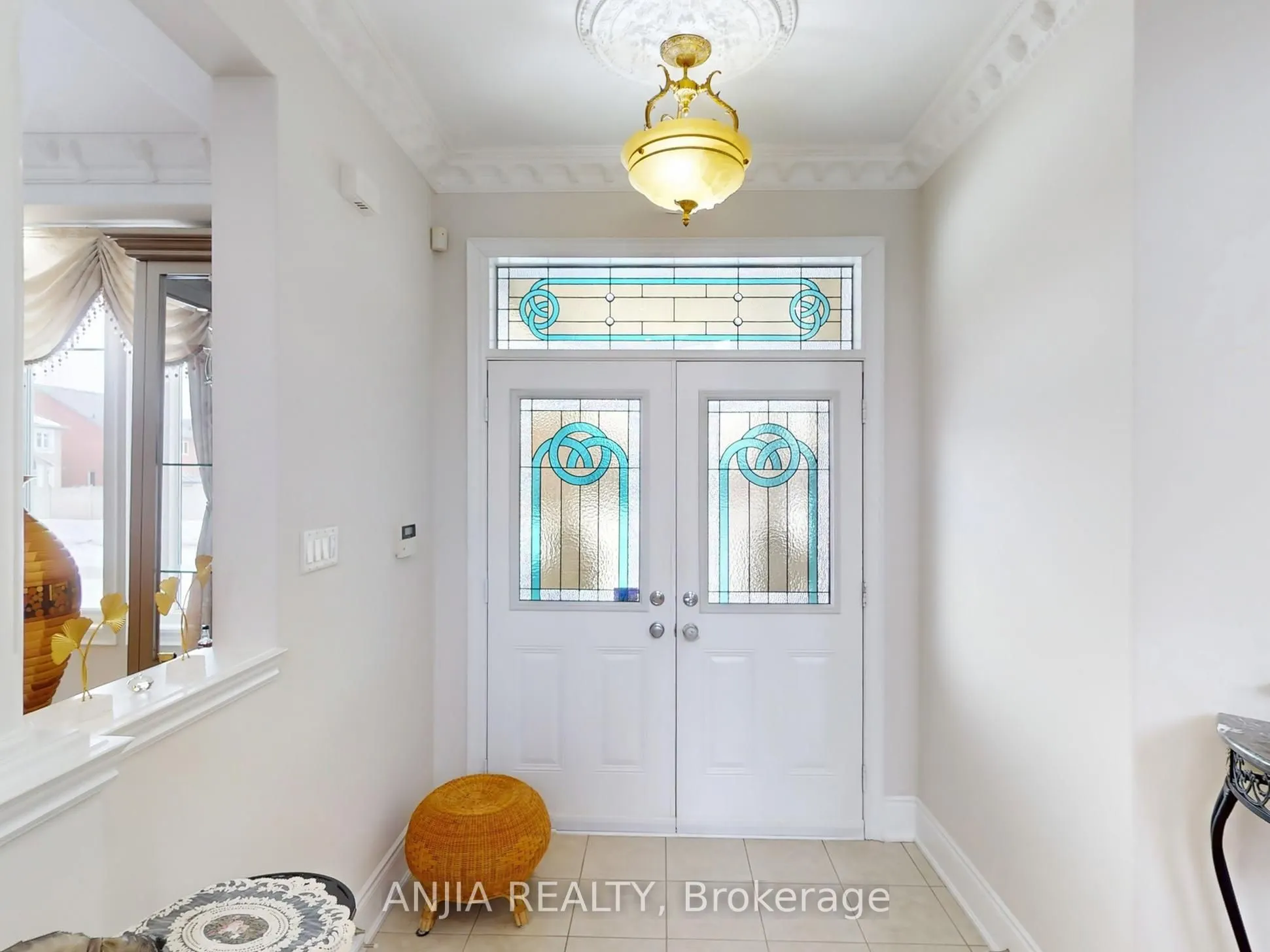 28 Lake Forest Drive