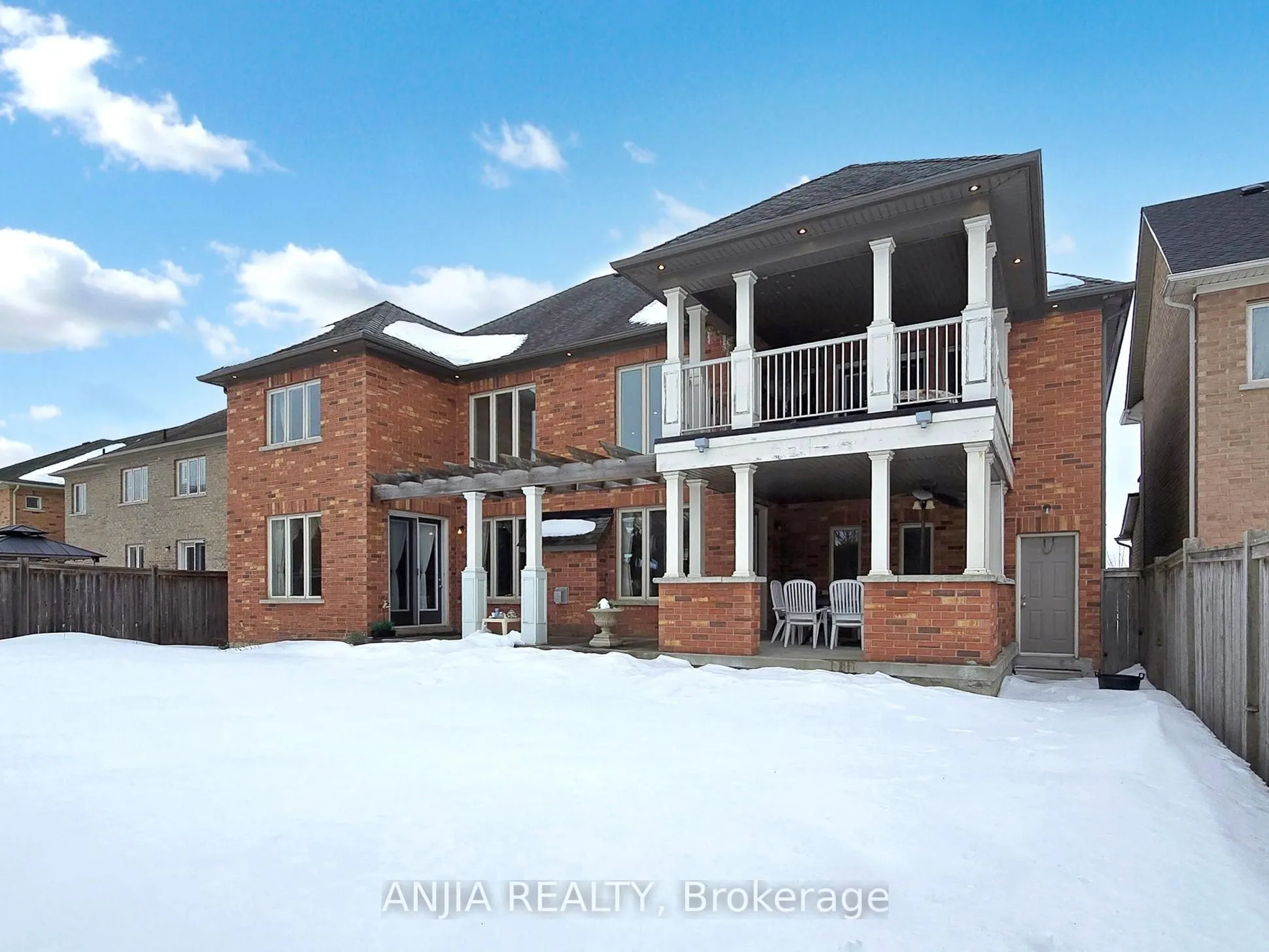 28 Lake Forest Drive