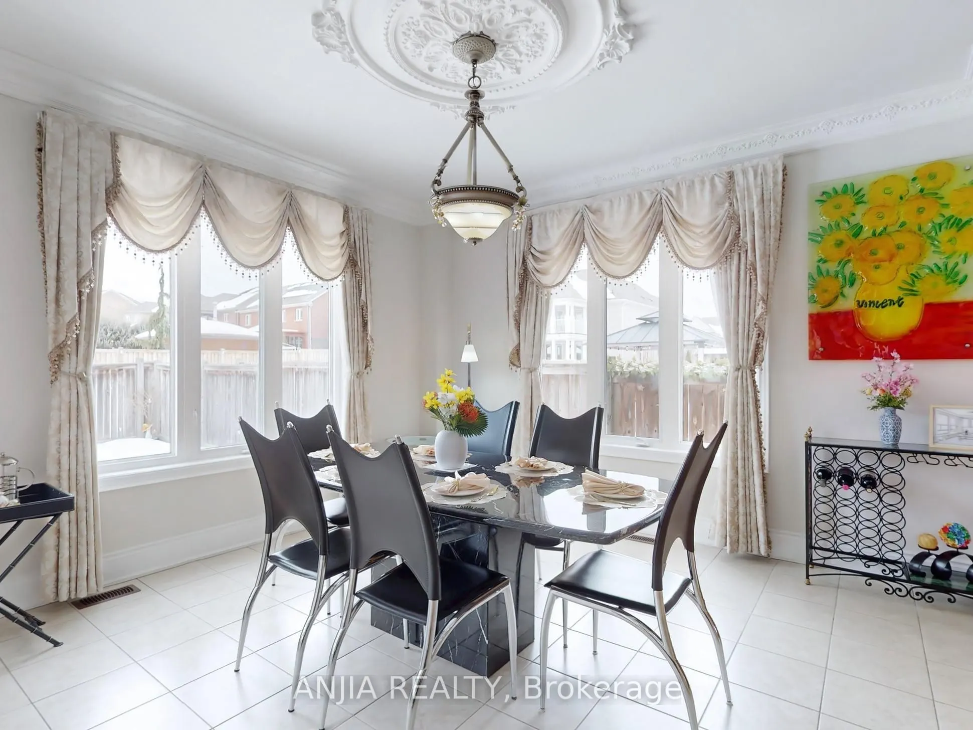 28 Lake Forest Drive