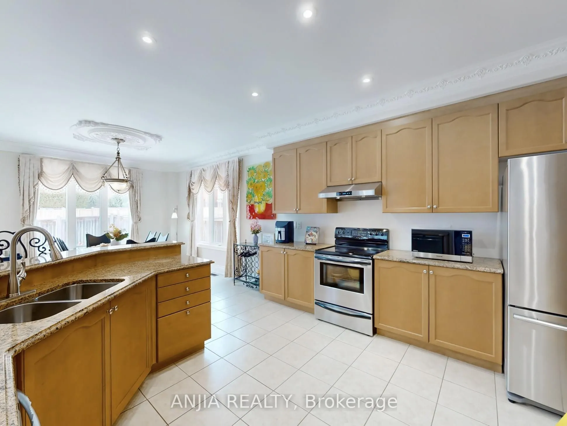 28 Lake Forest Drive