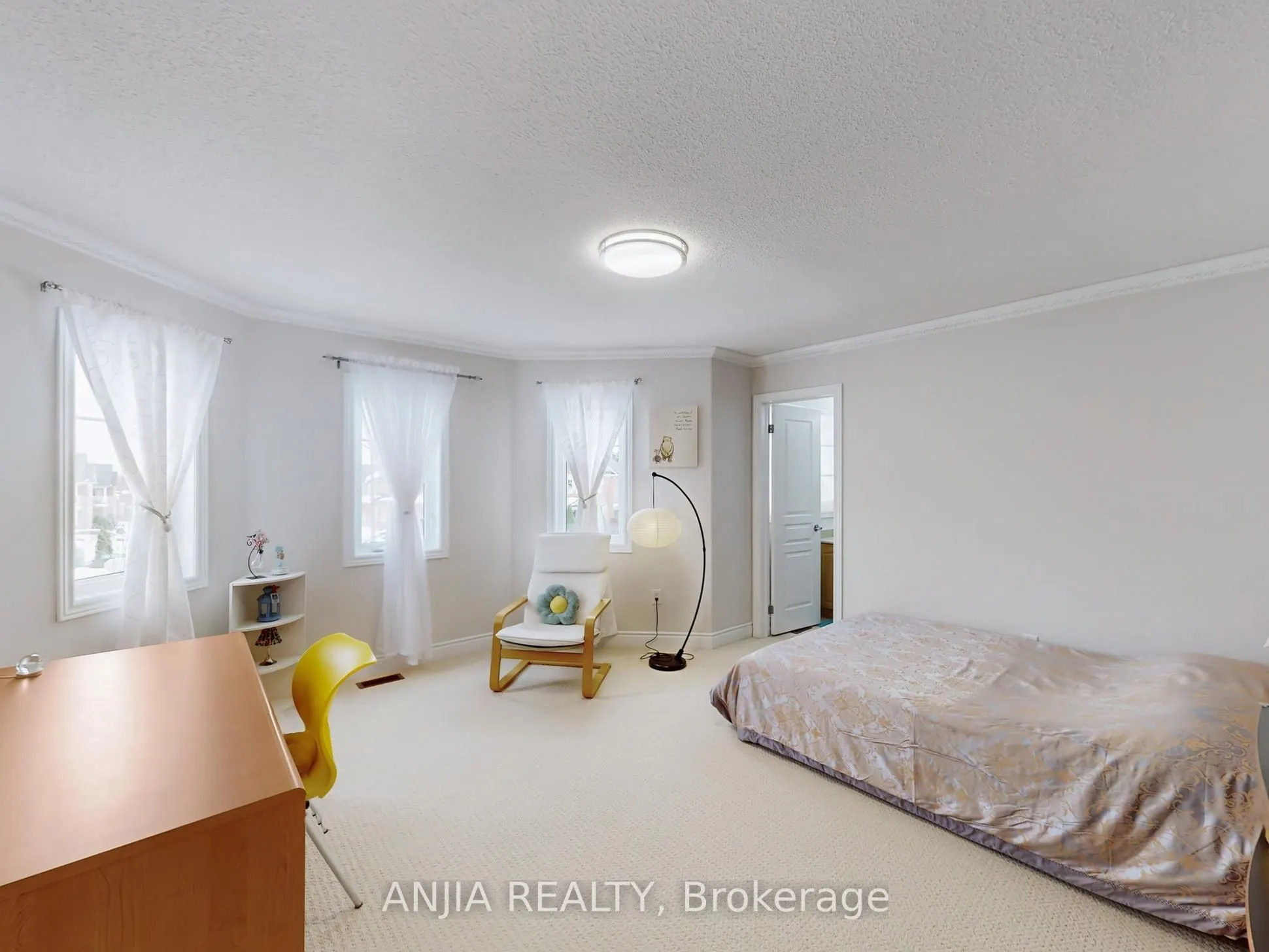 28 Lake Forest Drive