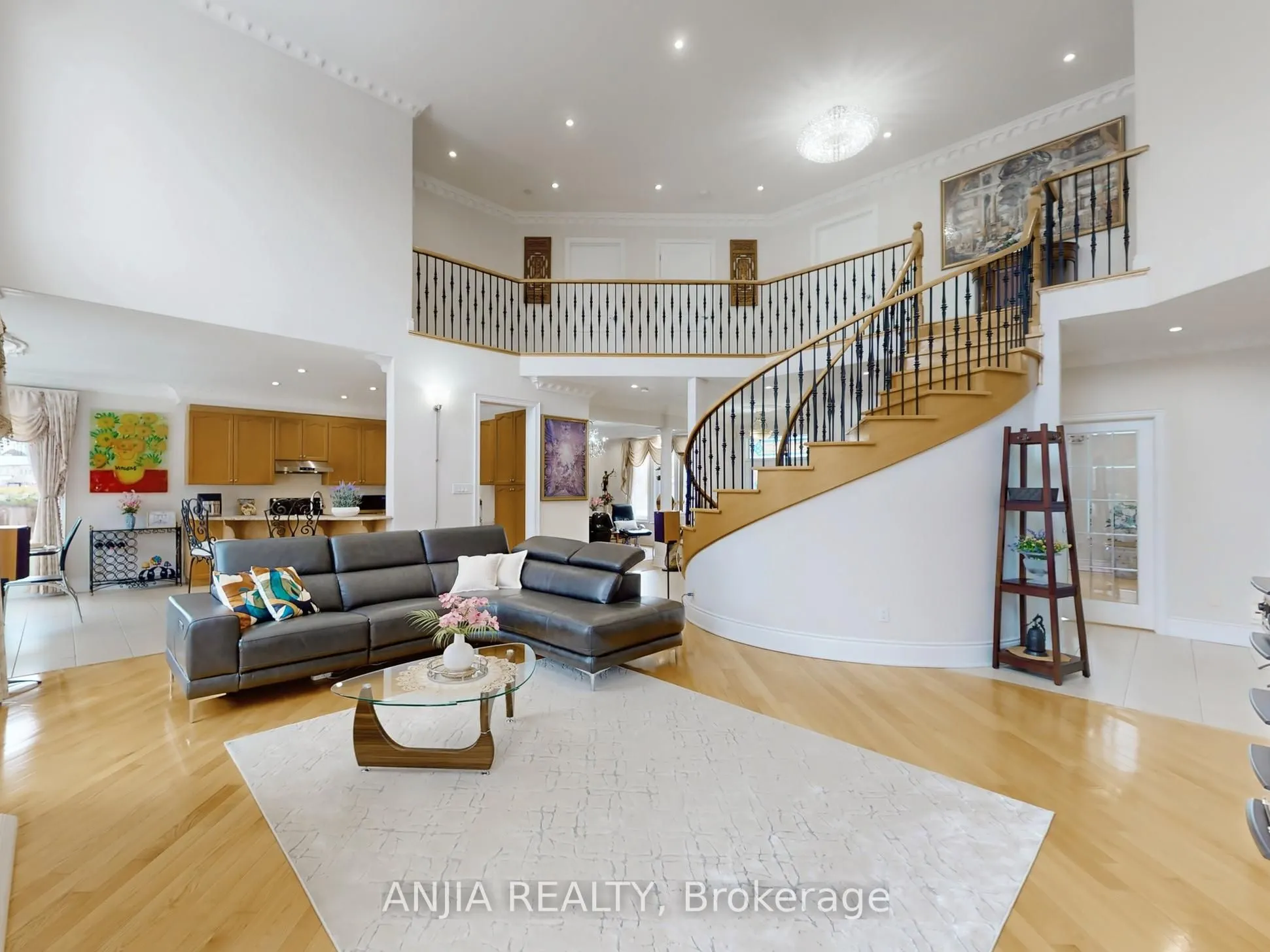 28 Lake Forest Drive