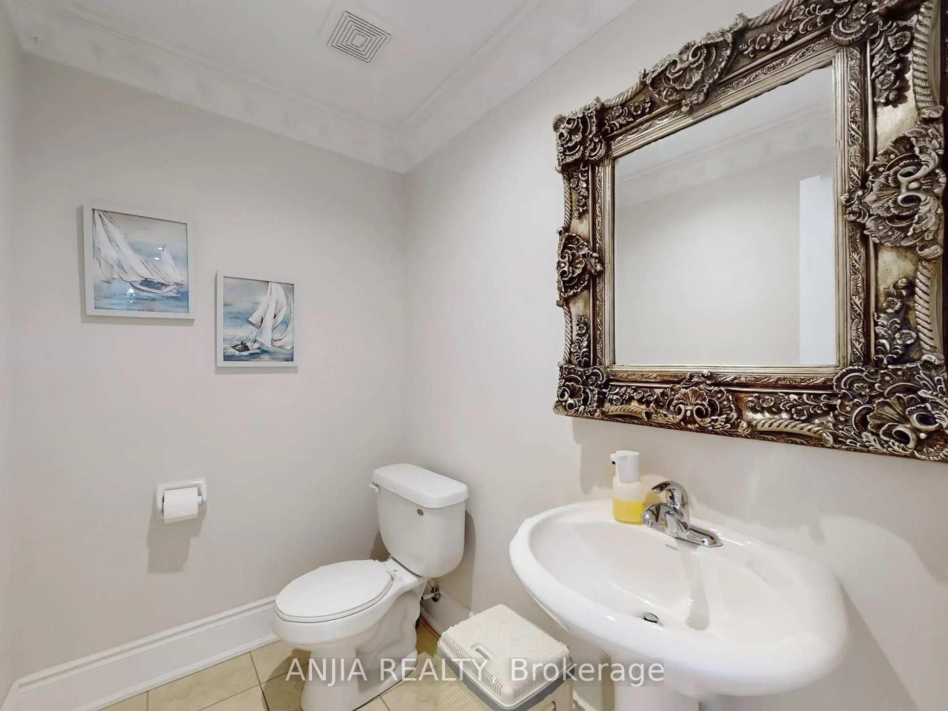 28 Lake Forest Drive