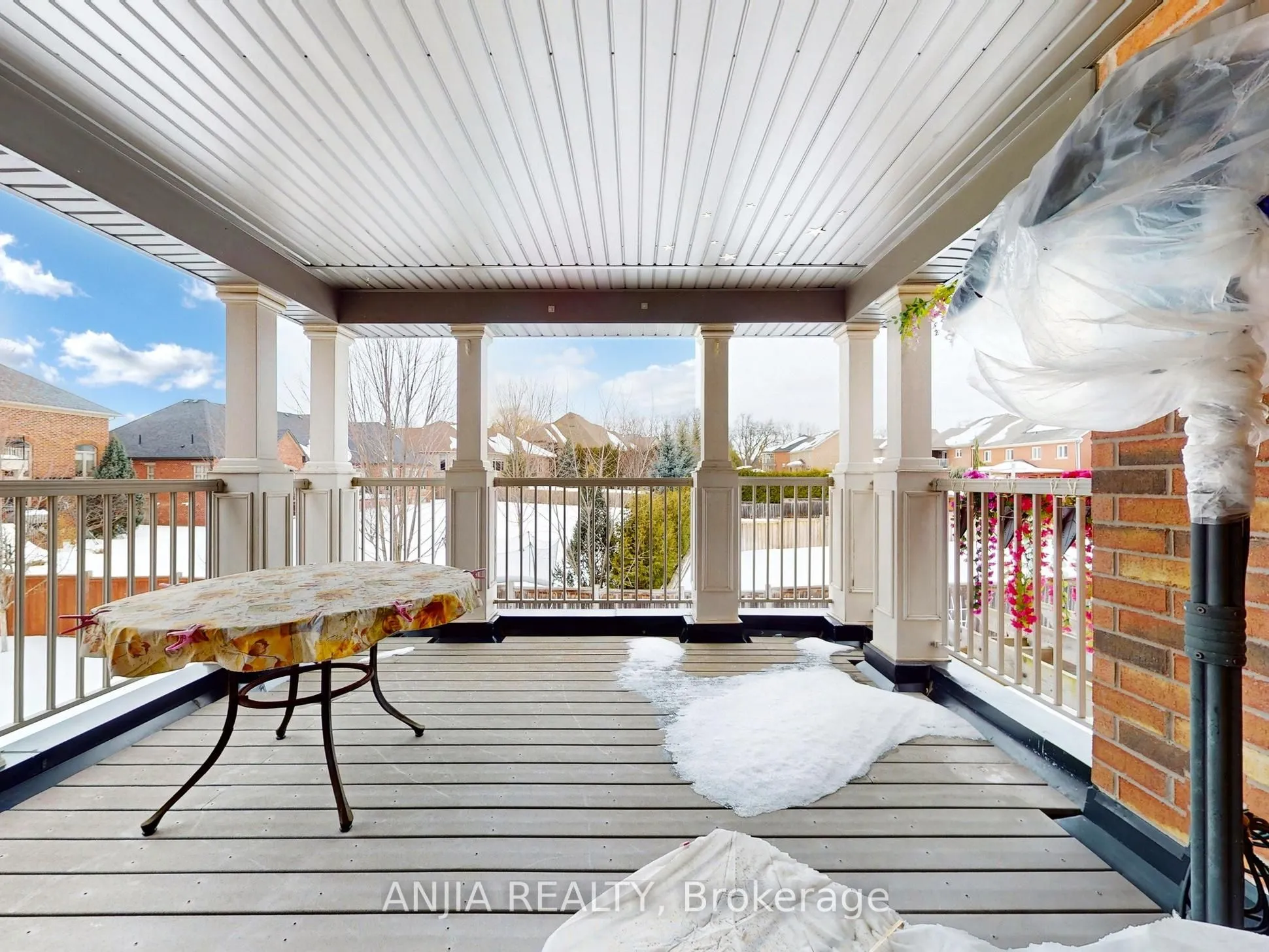 28 Lake Forest Drive